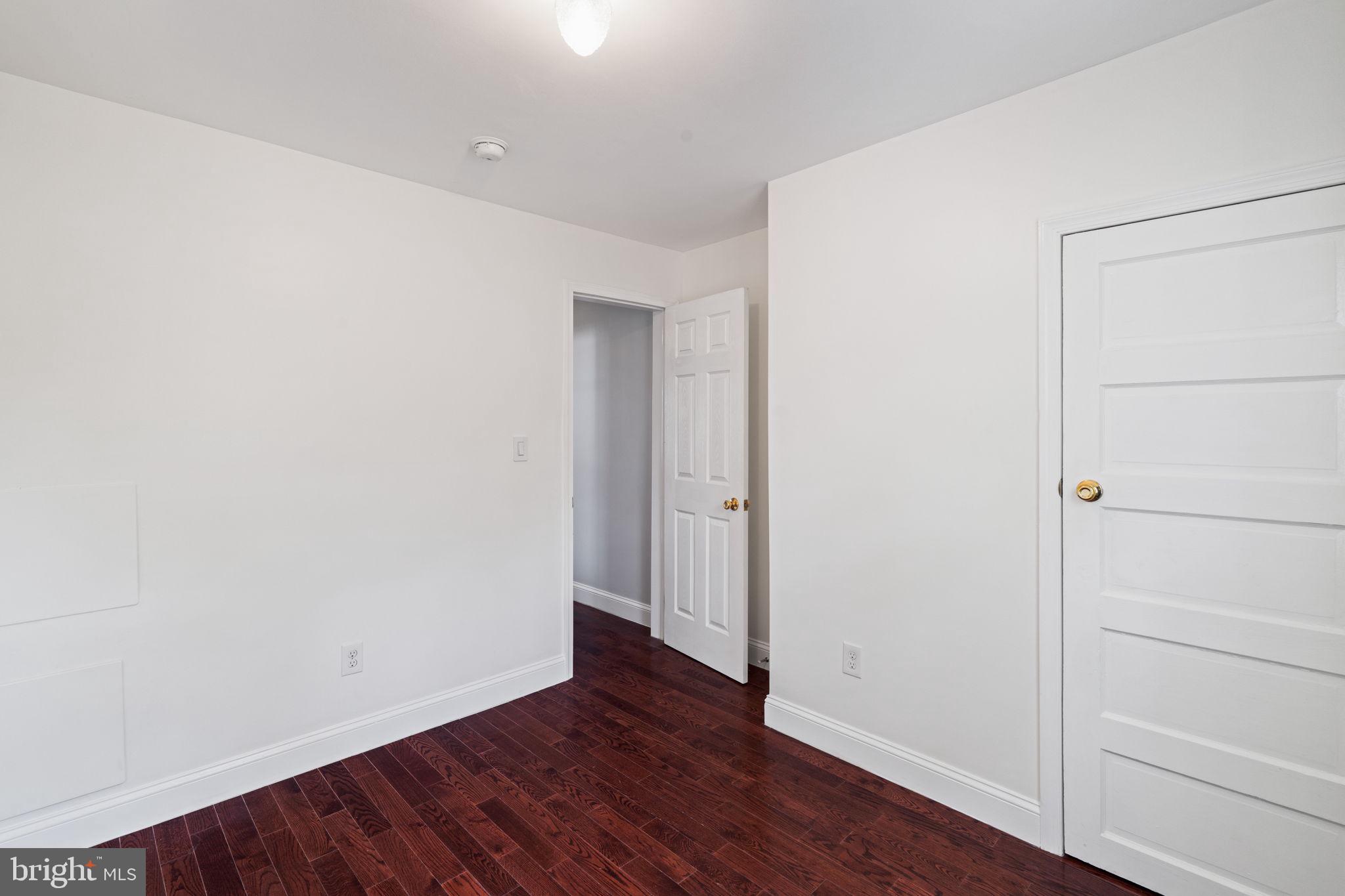 POINT BREEZE - Residential