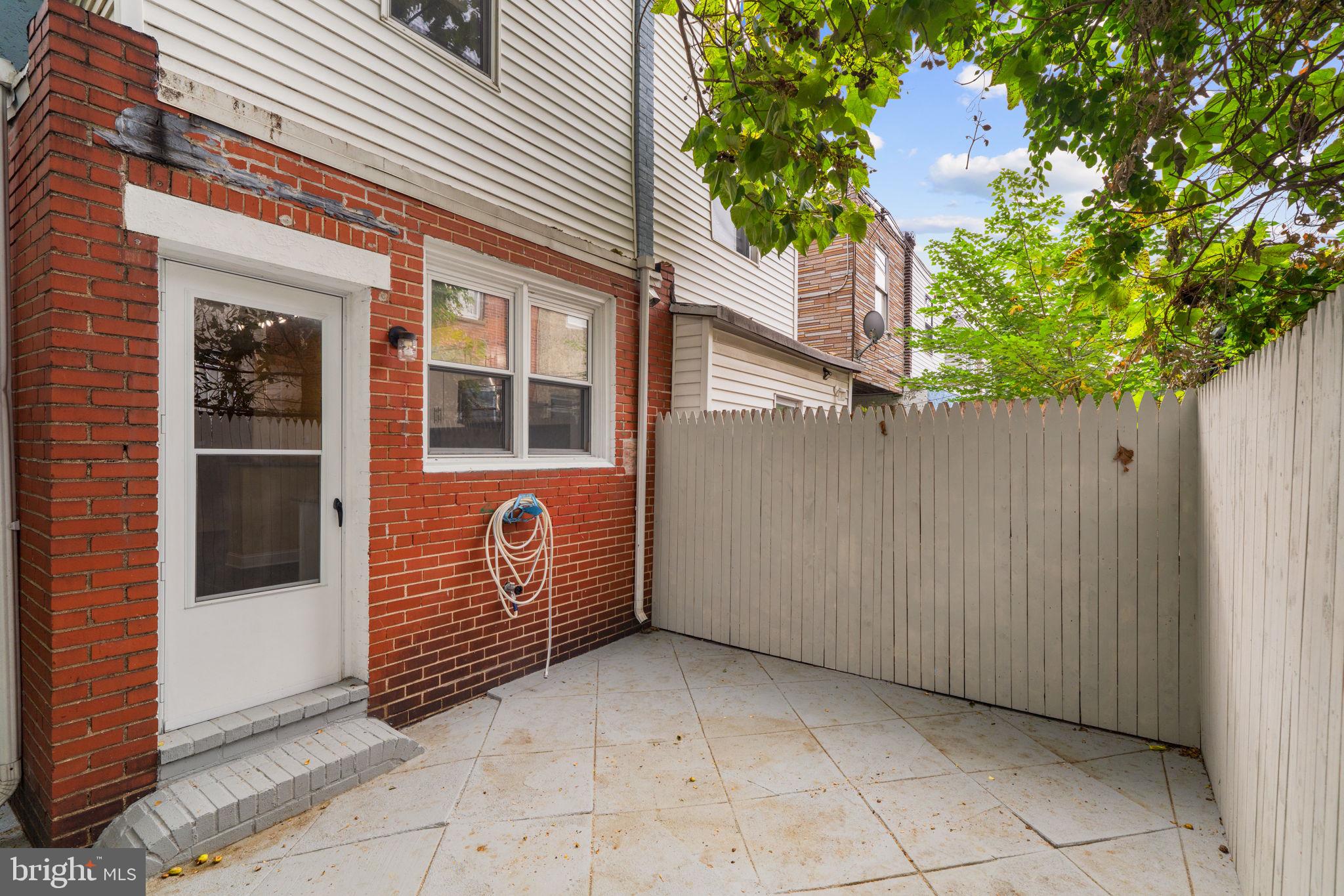 POINT BREEZE - Residential