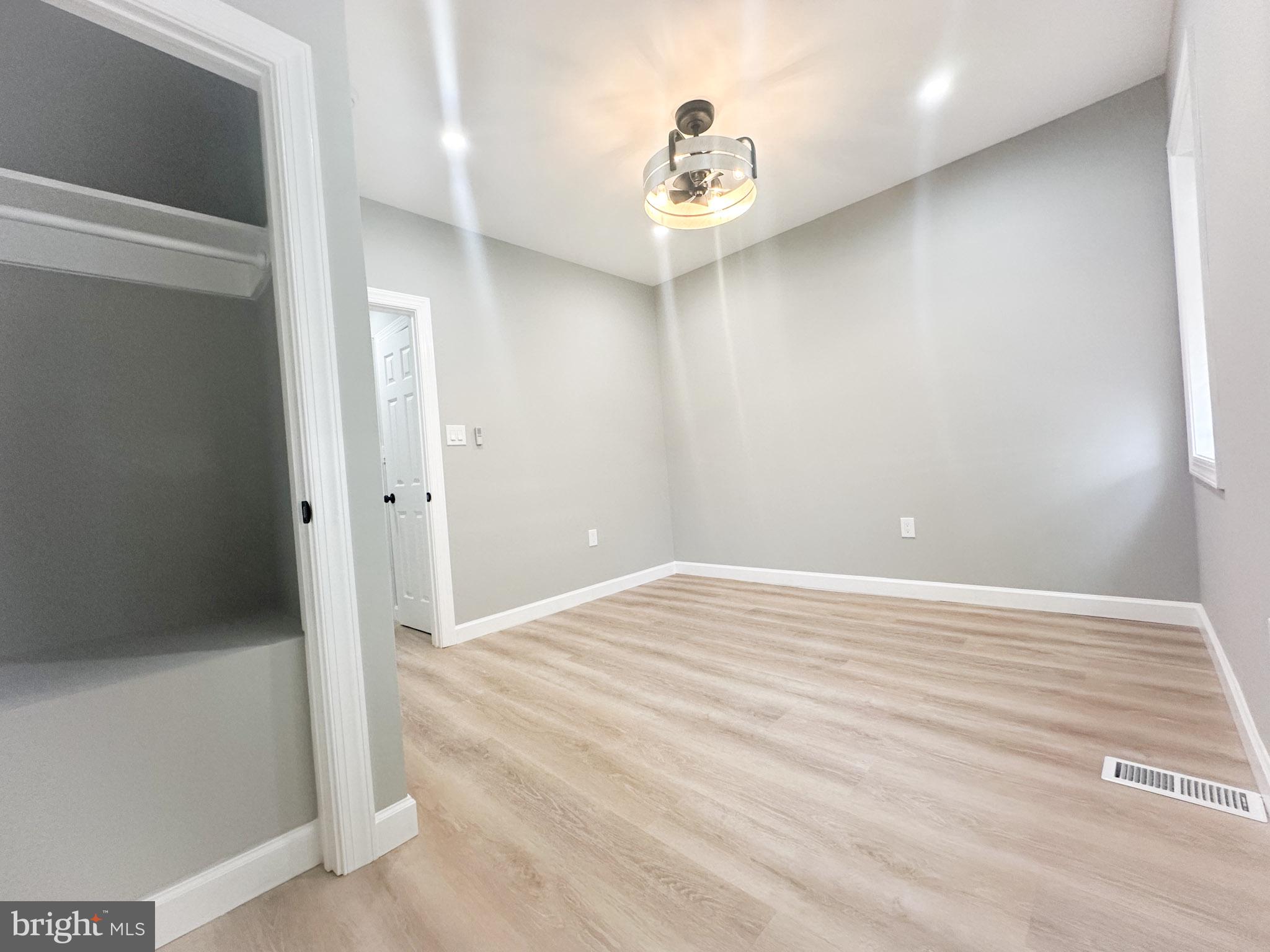 BRIDGEVIEW - GREENLAWN - Residential