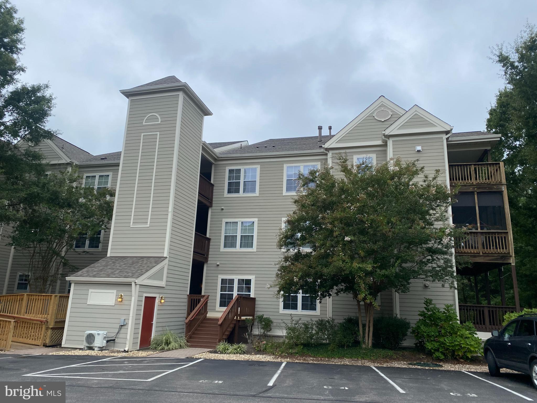 301 DRIFTWOOD LANE 301