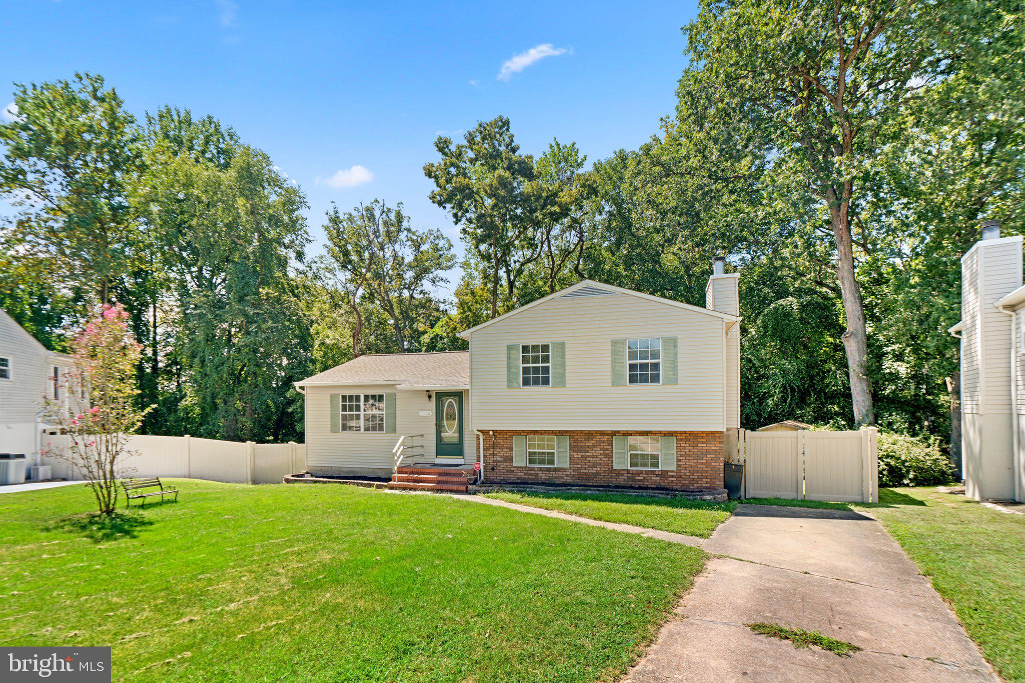 TREVOR WOODS - Residential