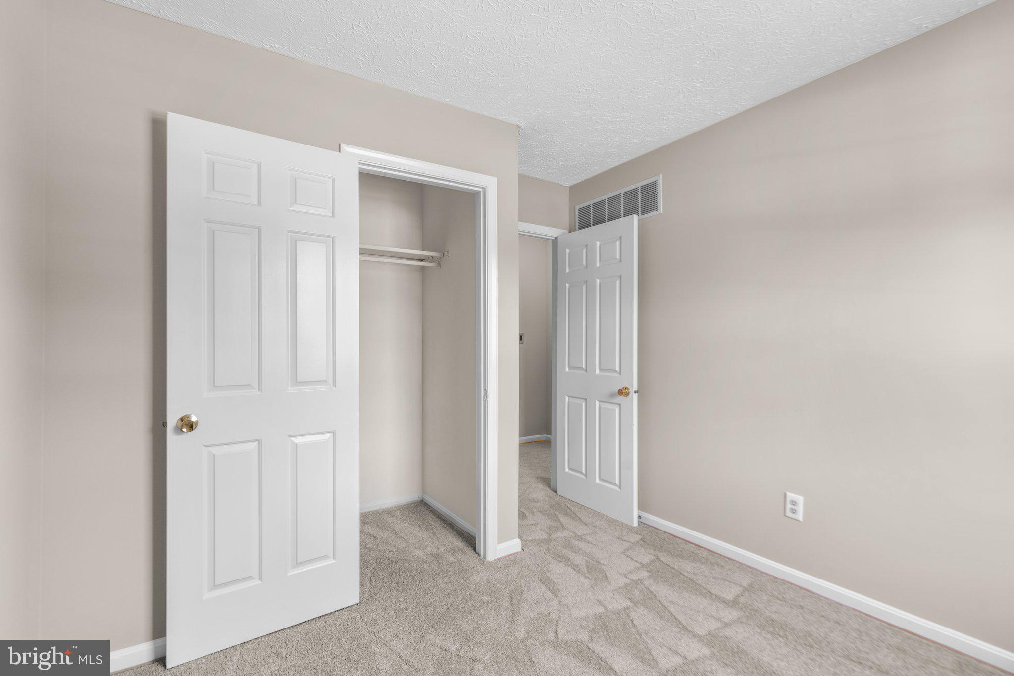 TREVOR WOODS - Residential