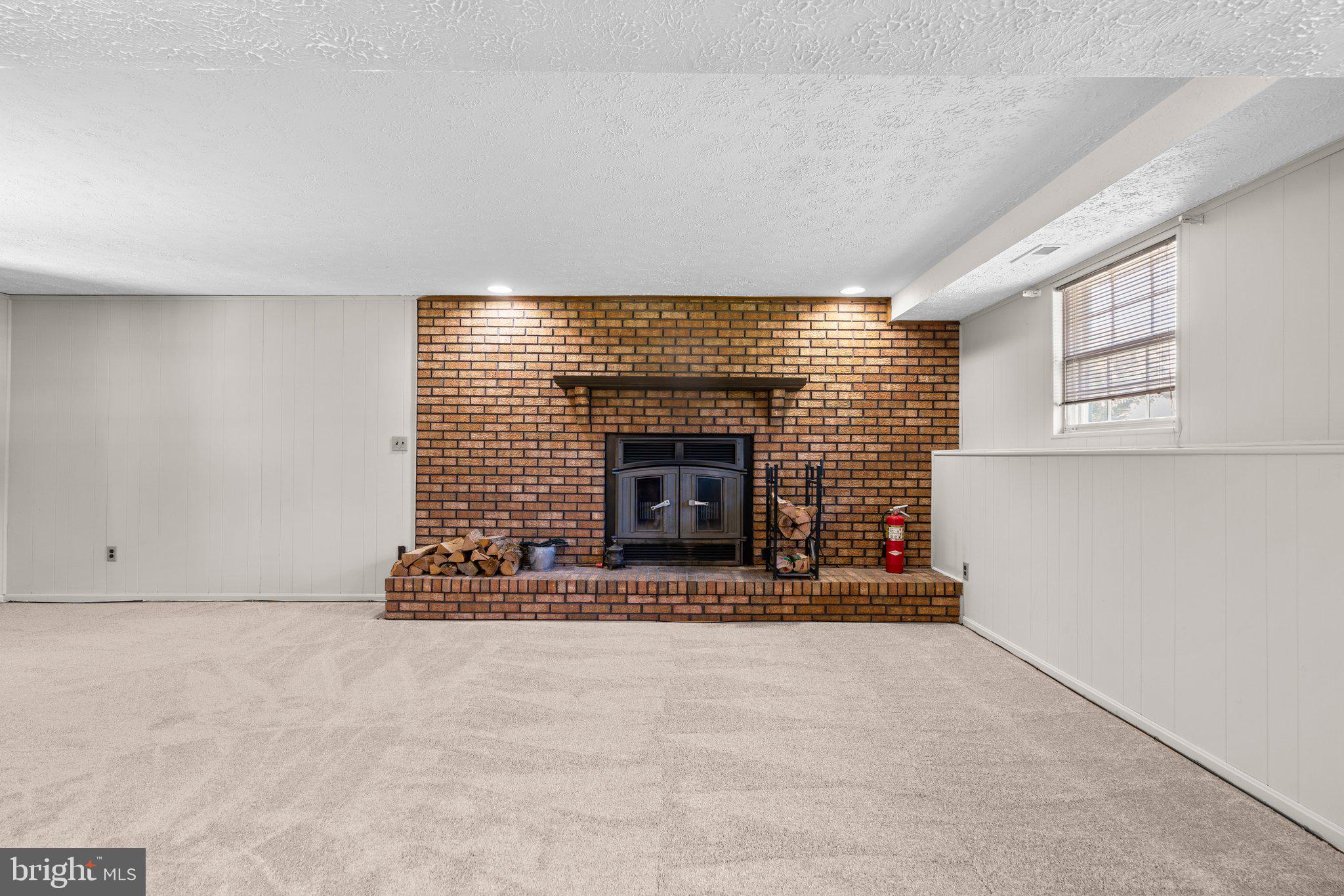 TREVOR WOODS - Residential