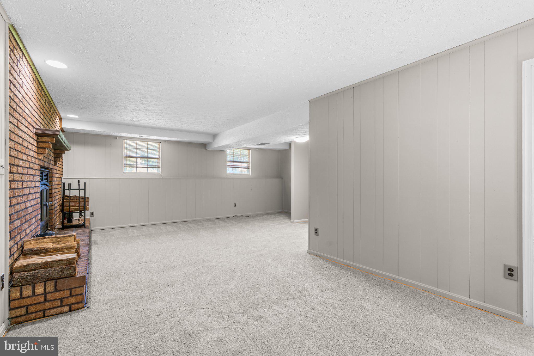 TREVOR WOODS - Residential