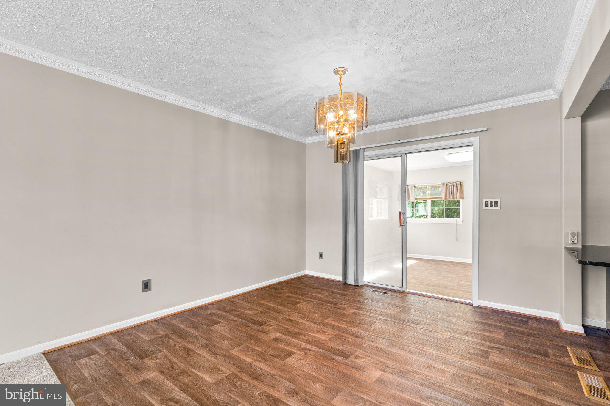 TREVOR WOODS - Residential