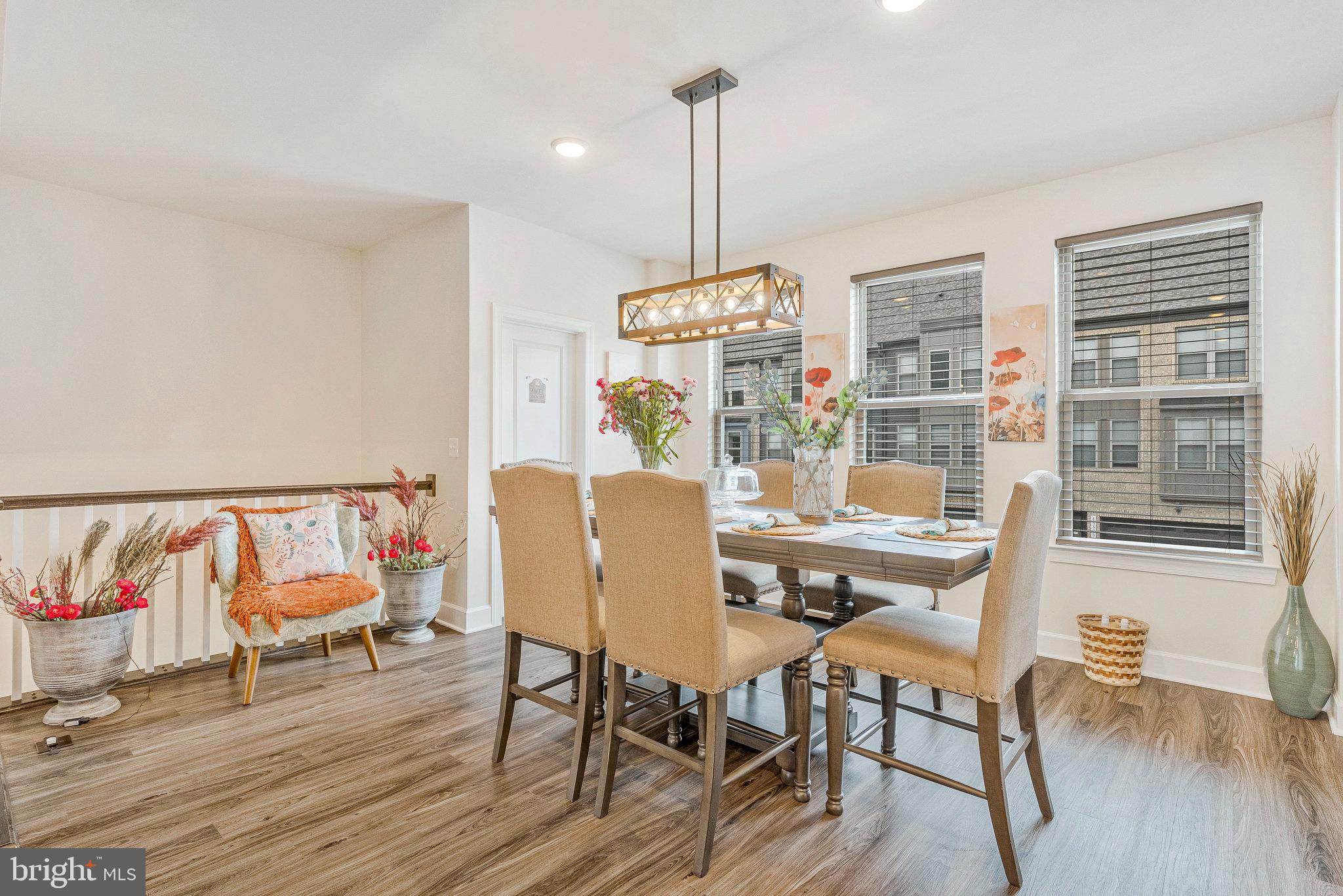 45394 DAVENO SQUARE