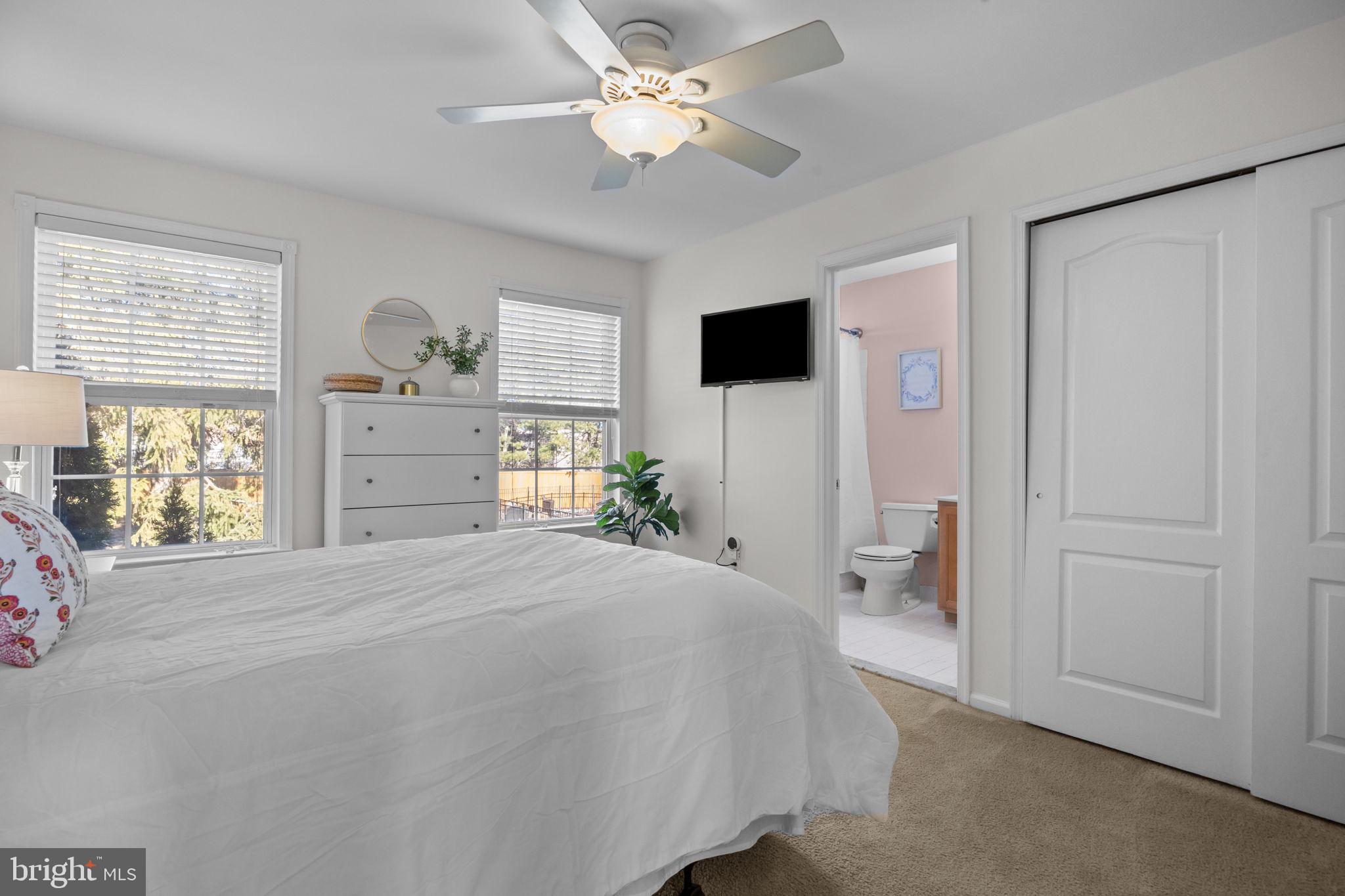 MEADOWBROOK - Residential