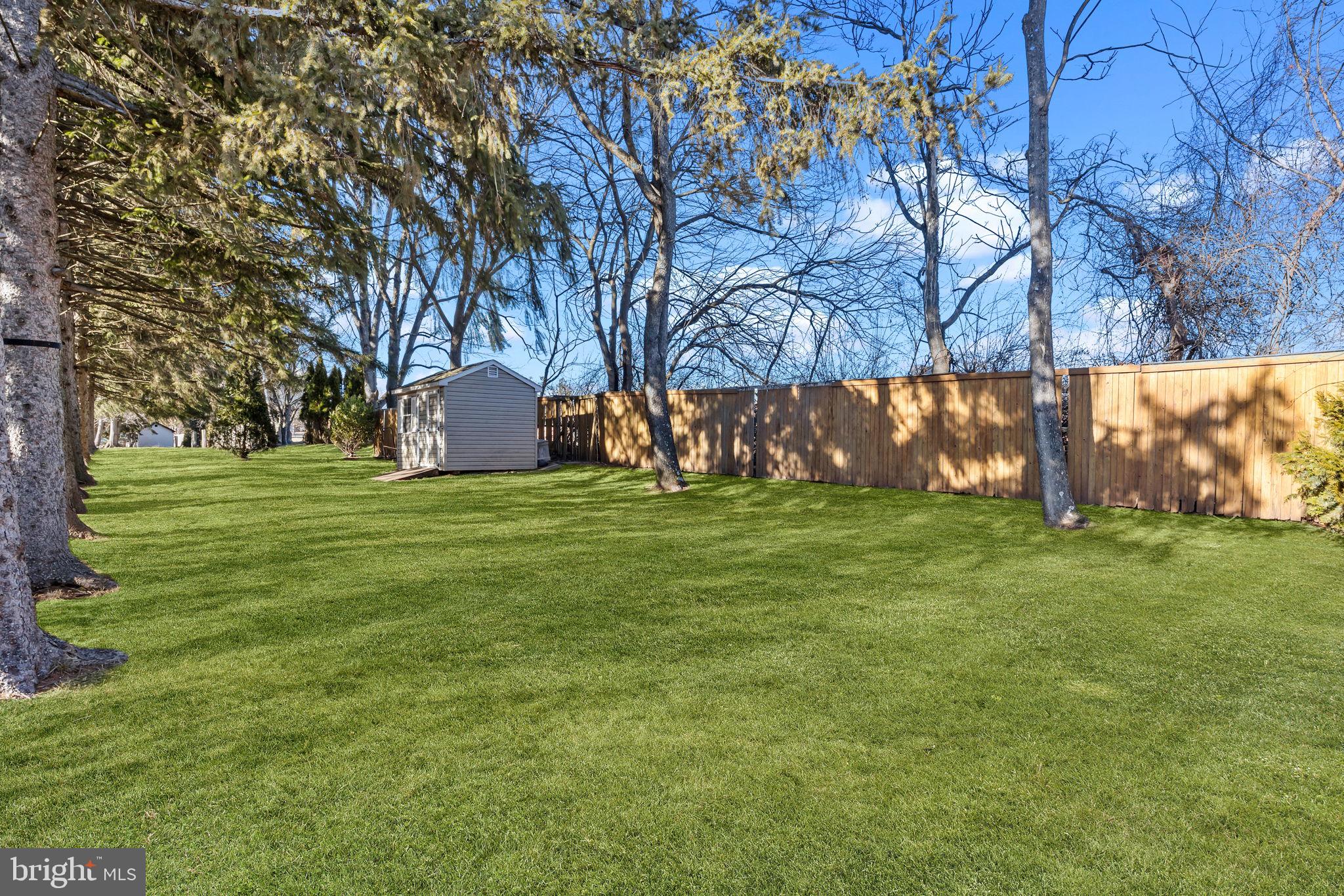 MEADOWBROOK - Residential