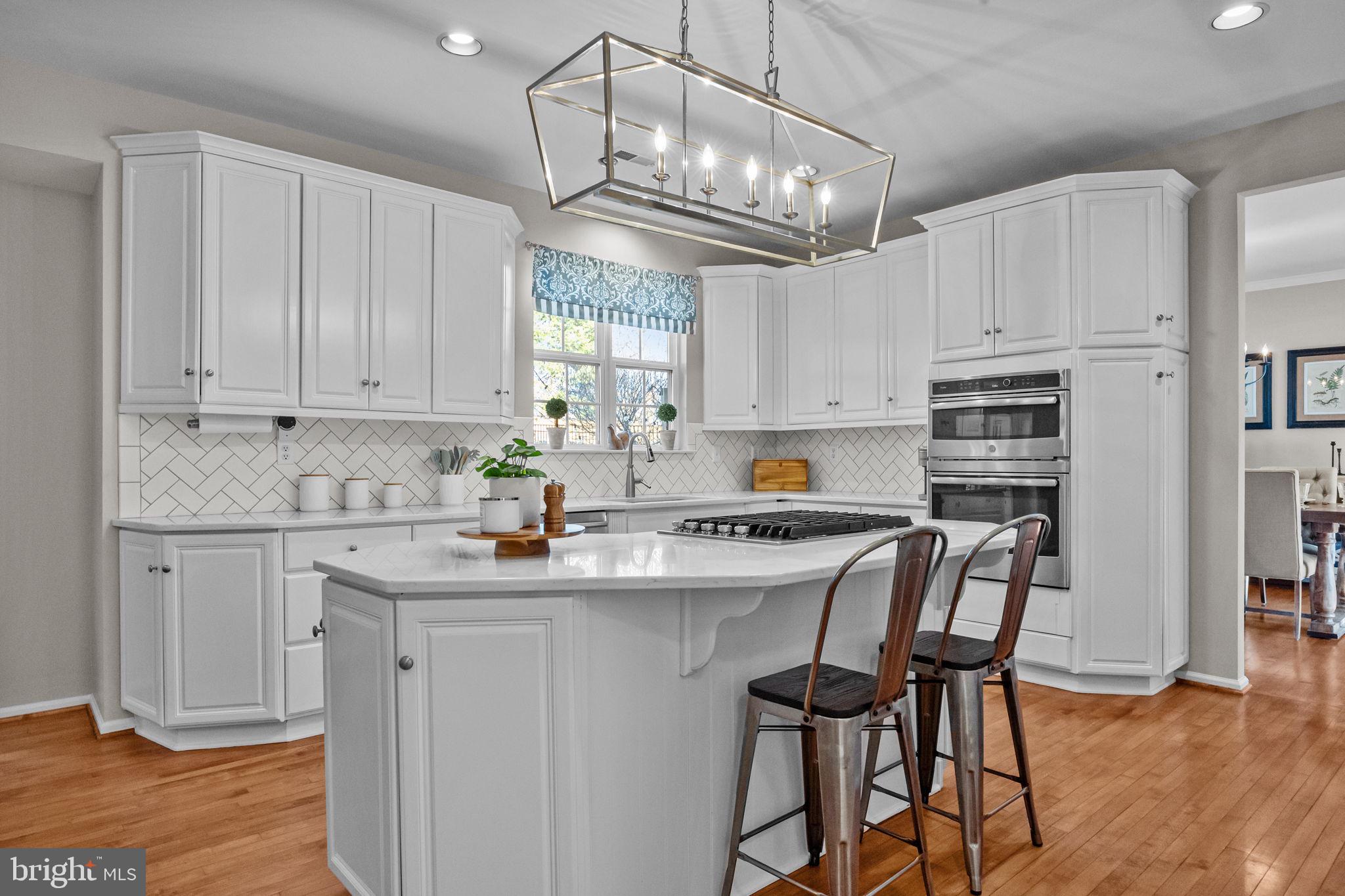 MEADOWBROOK - Residential