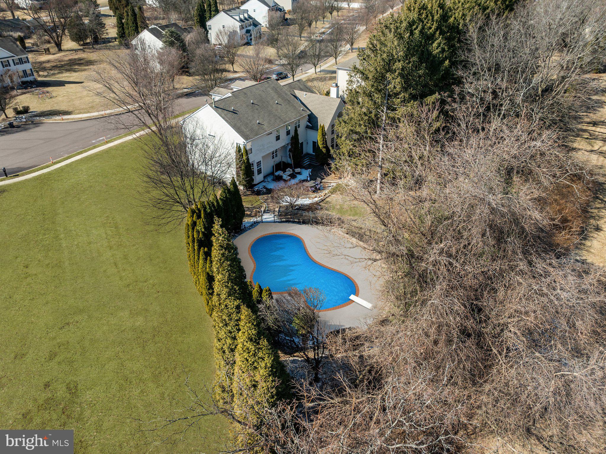 MEADOWBROOK - Residential