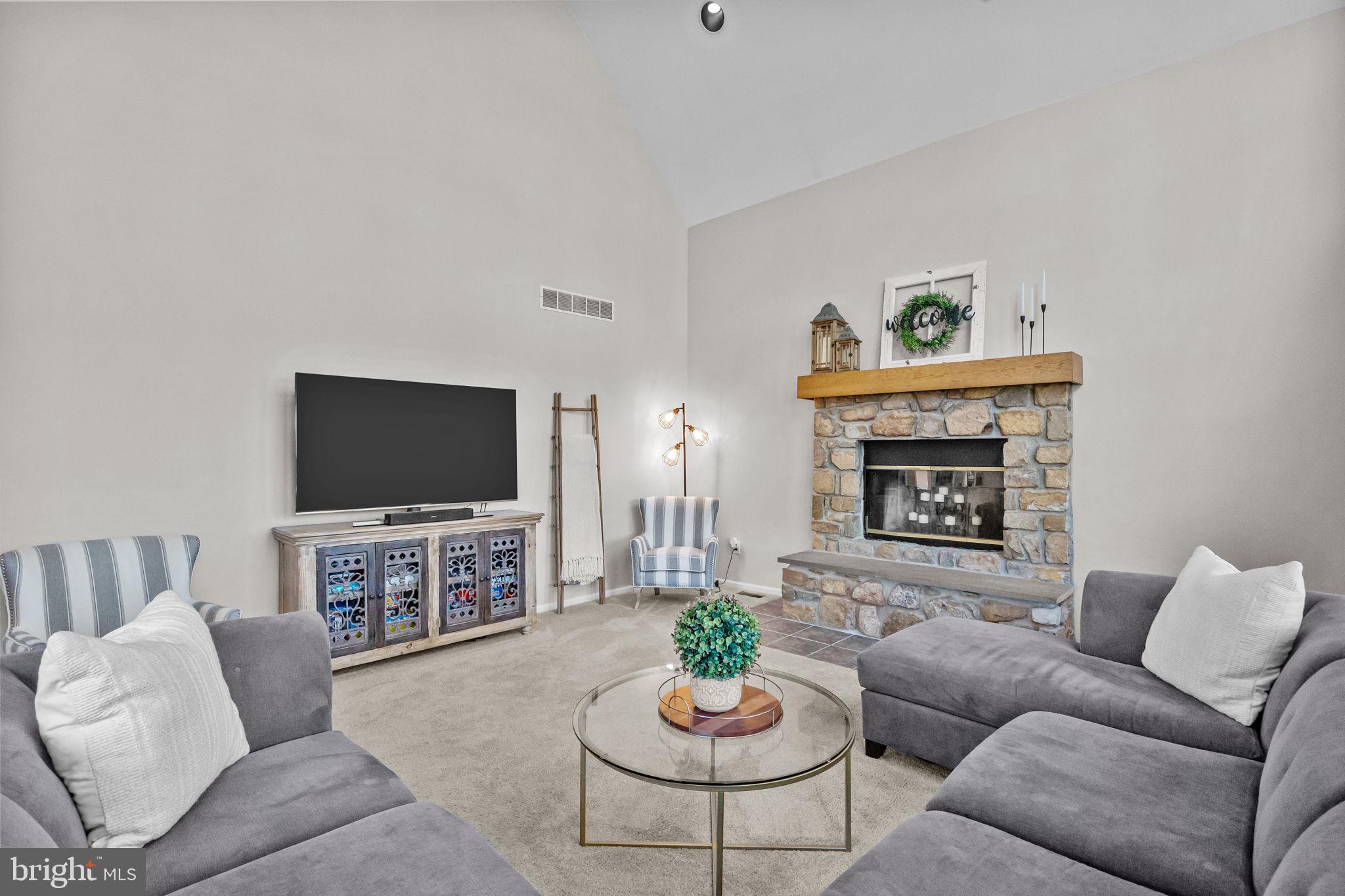 MEADOWBROOK - Residential