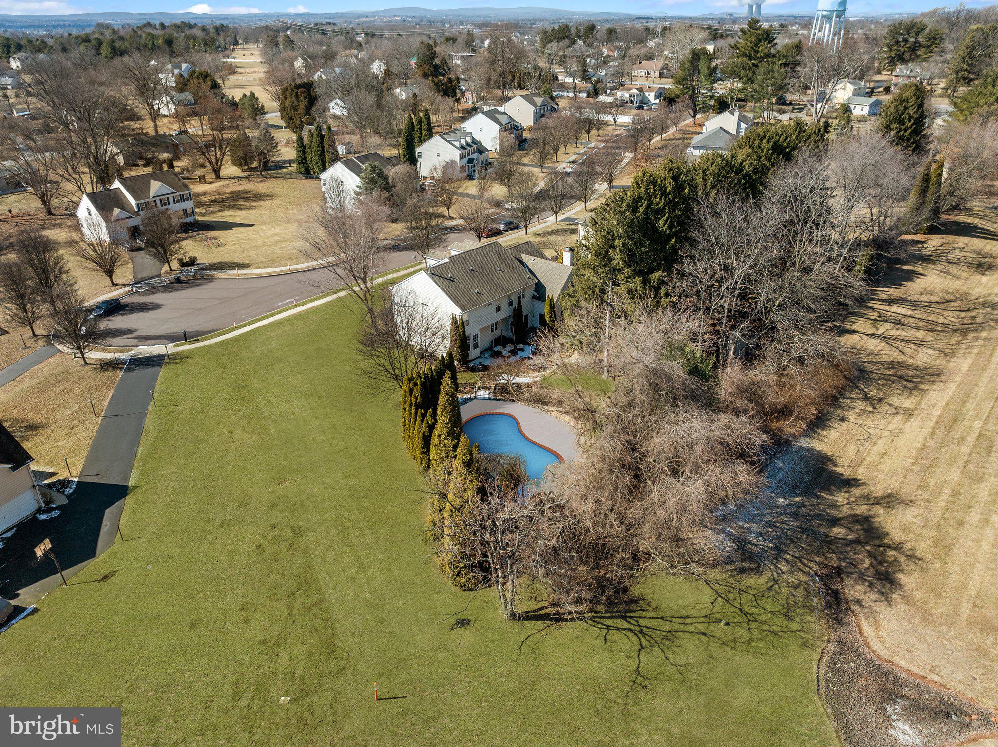 MEADOWBROOK - Residential