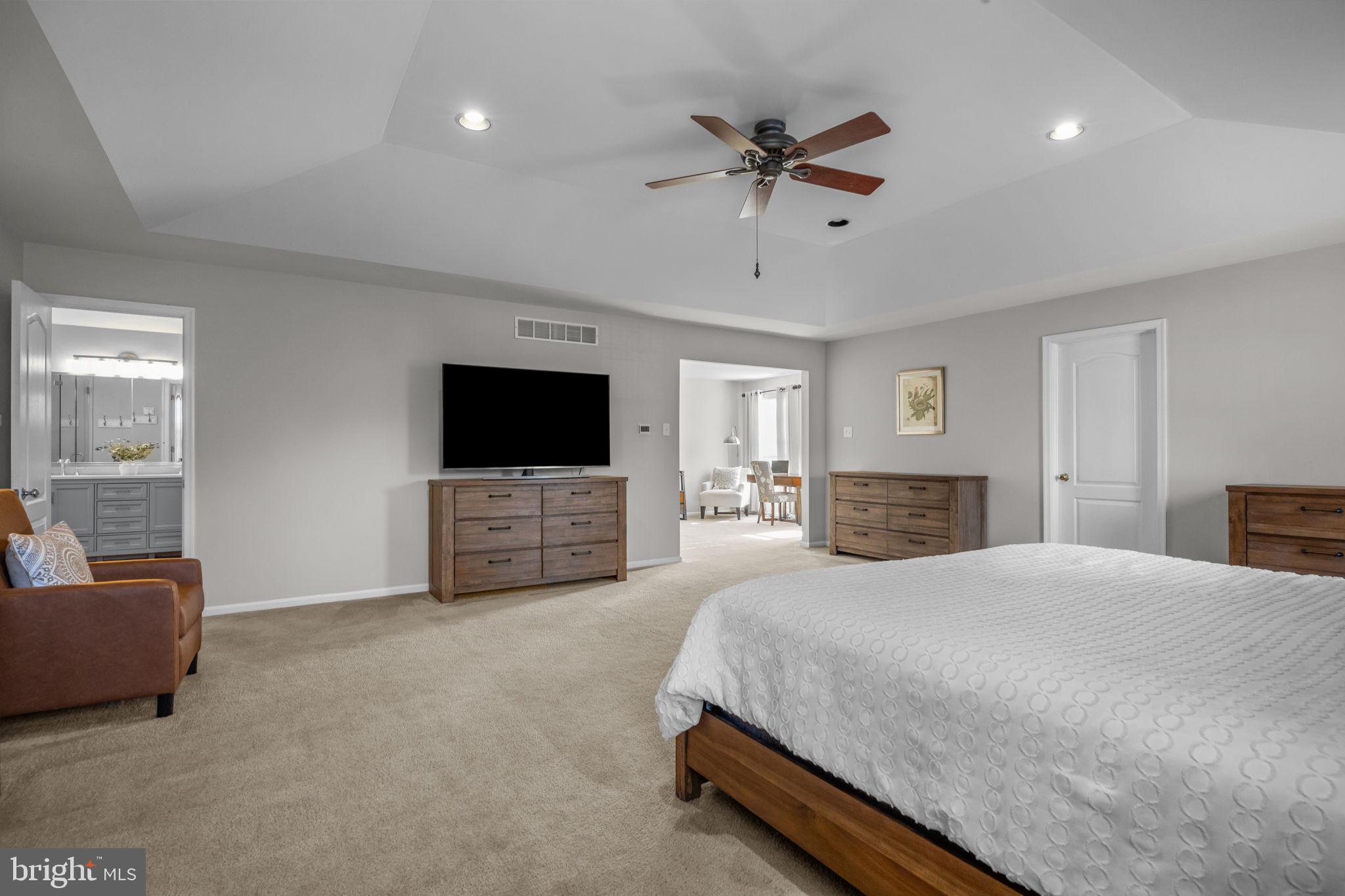 MEADOWBROOK - Residential