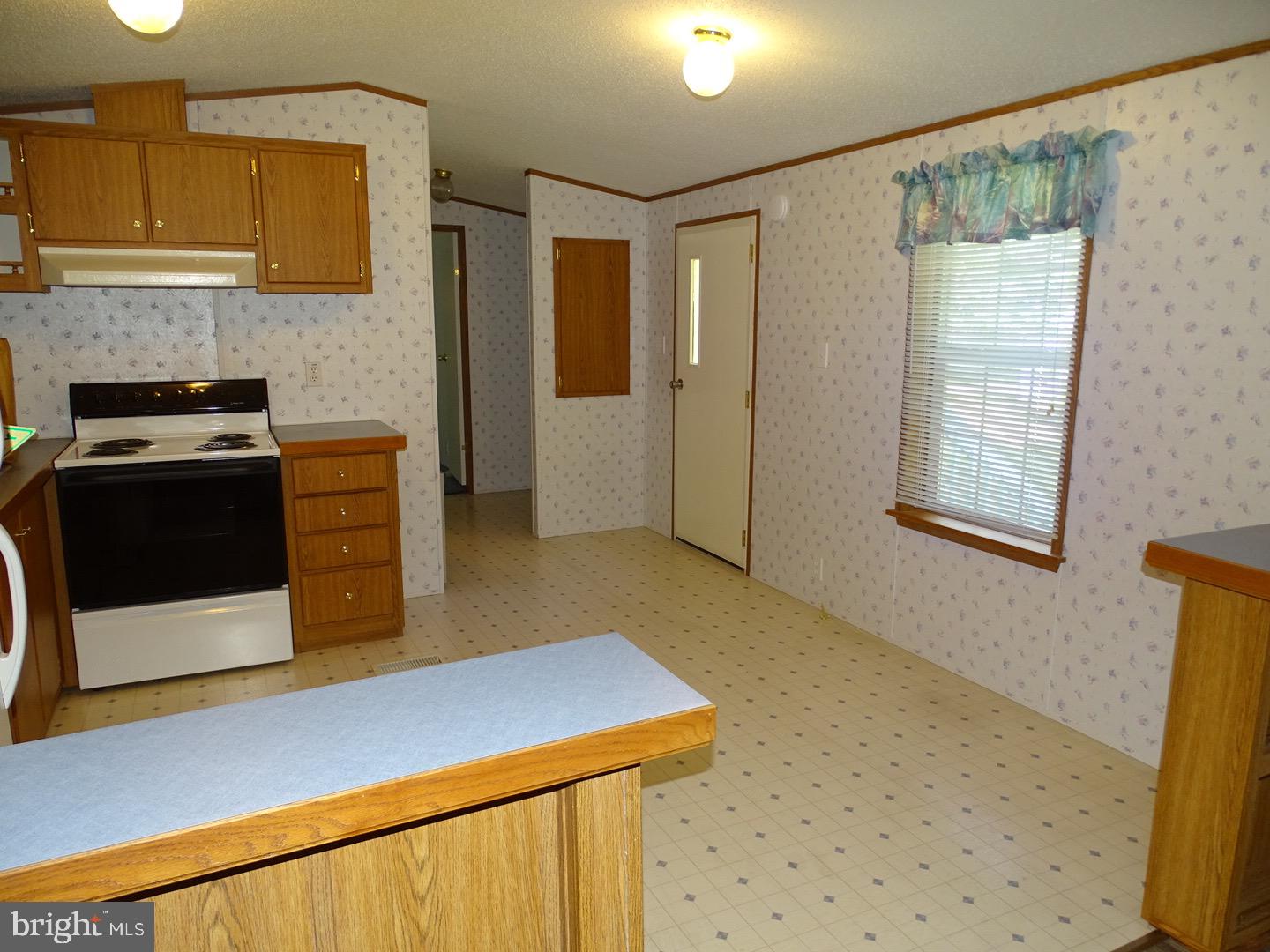 COLONIAL ESTATES - Residential