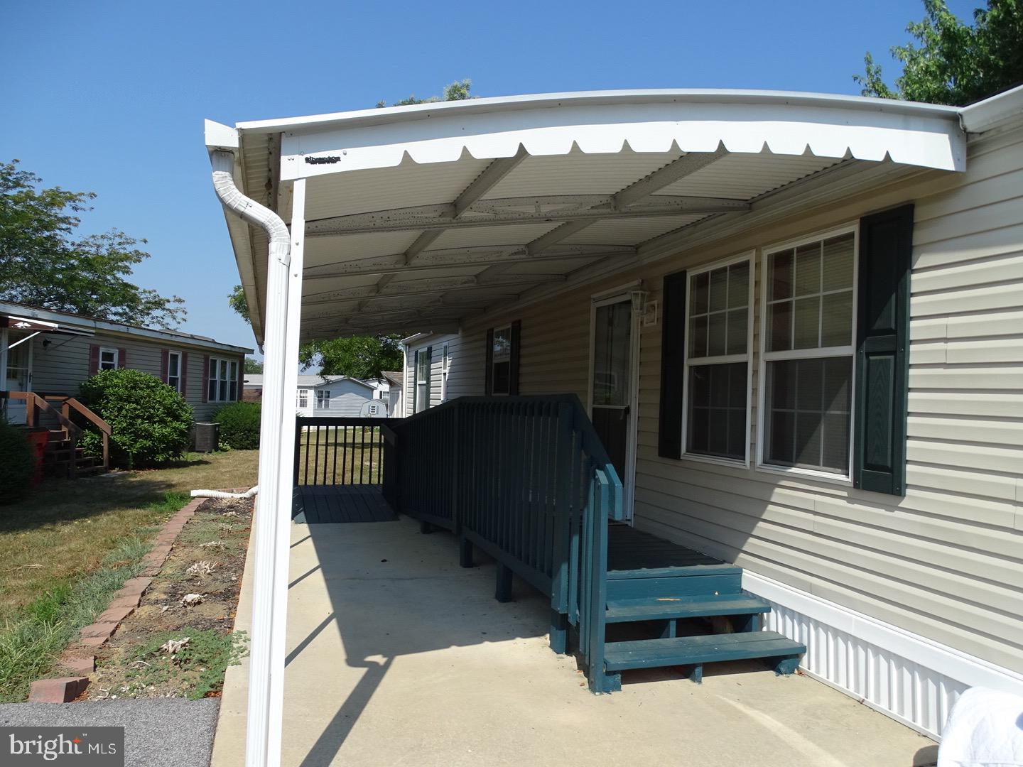 COLONIAL ESTATES - Residential