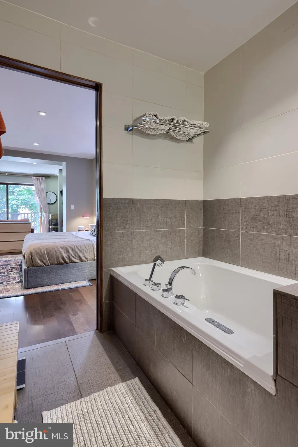 Lancaster, Pennsylvania 17603, United States, 4 Bedrooms Bedrooms, ,2 BathroomsBathrooms,Residential,Active,158912