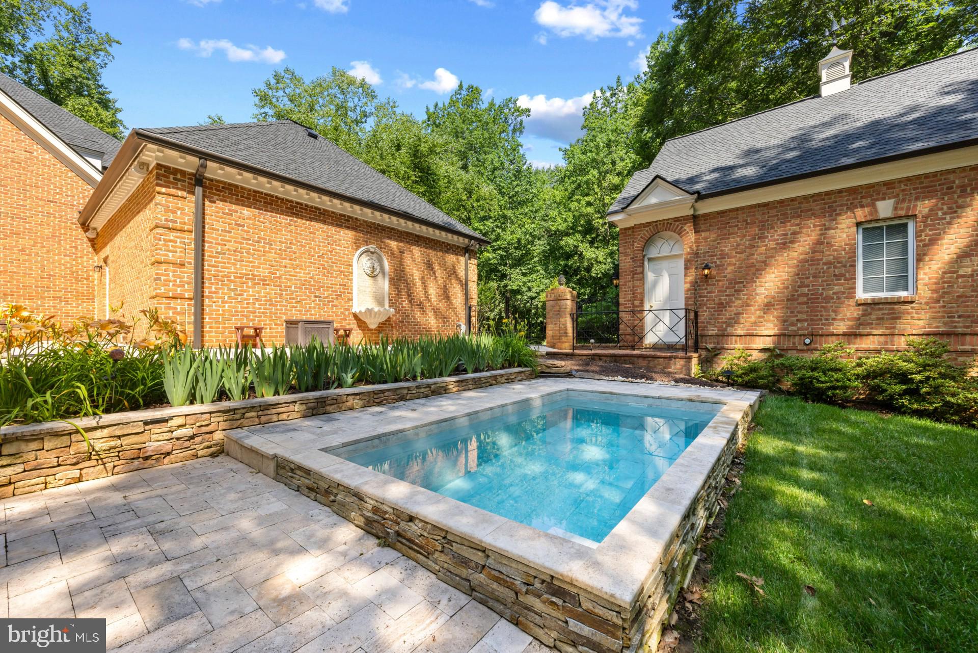 BELVOIR FARMS - Residential