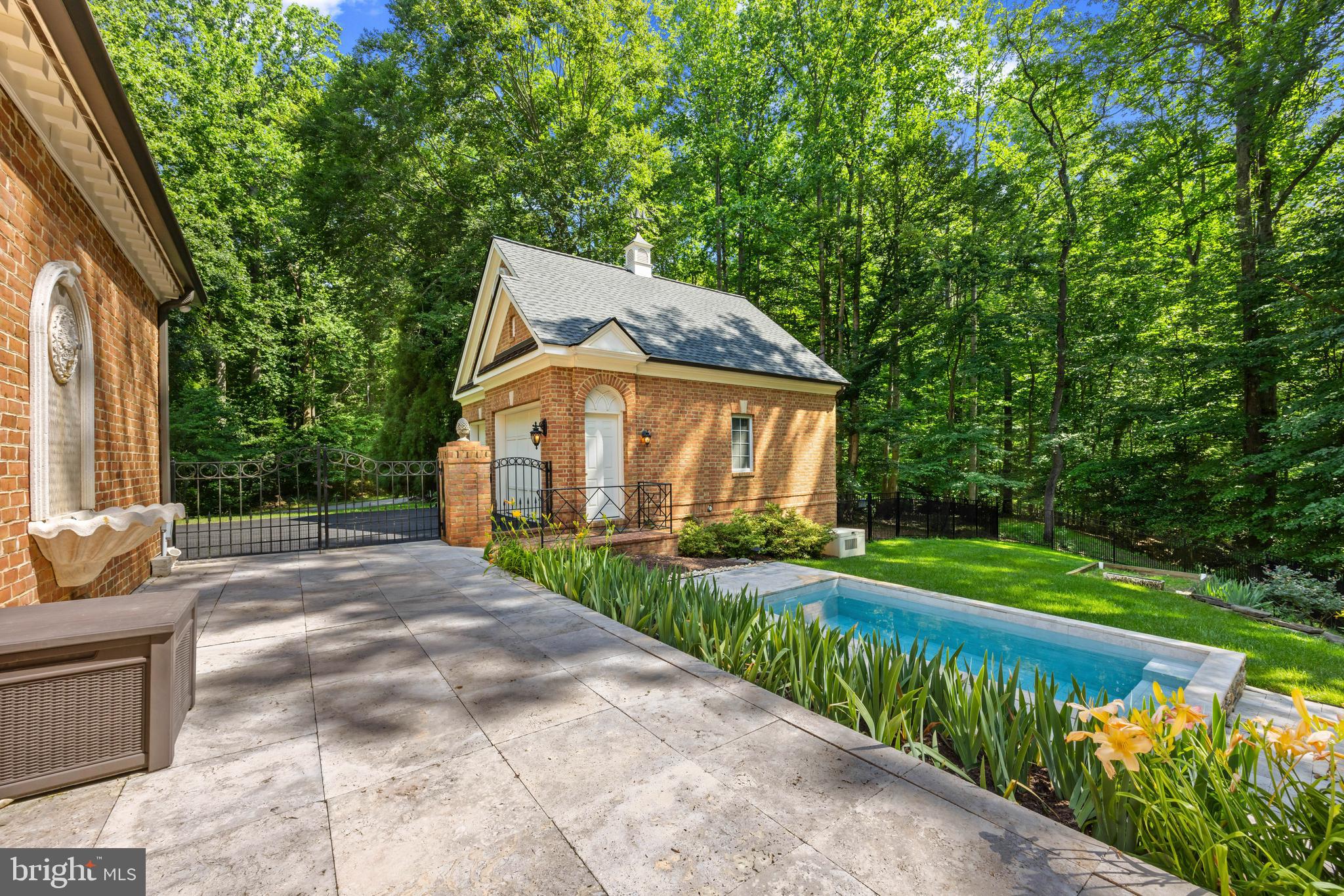 BELVOIR FARMS - Residential