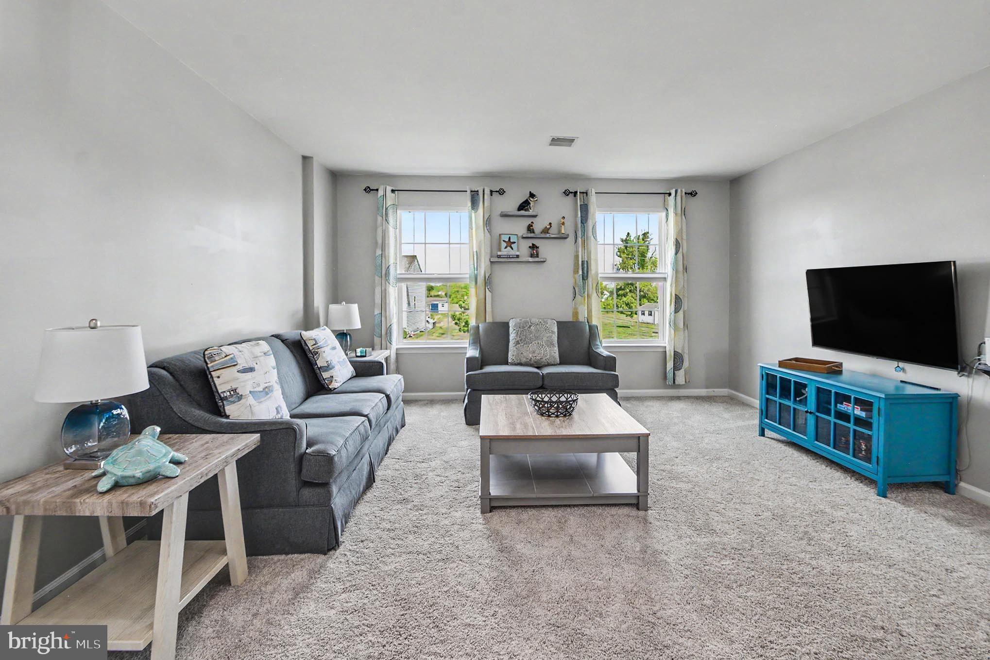 PRES AT MONTGOMERY - Residential