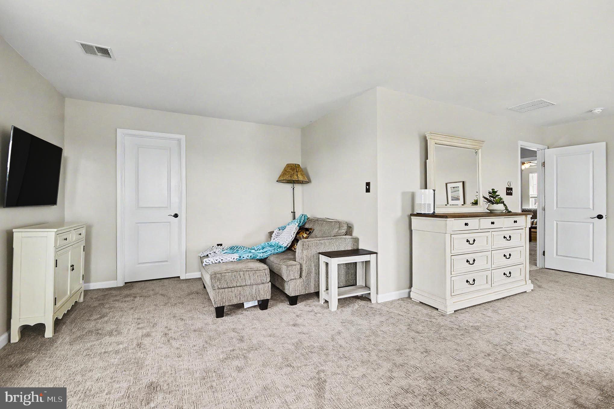 PRES AT MONTGOMERY - Residential
