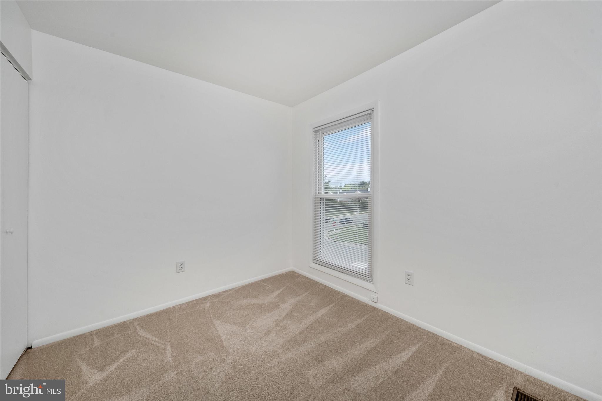 WHITE CHAPEL - Residential