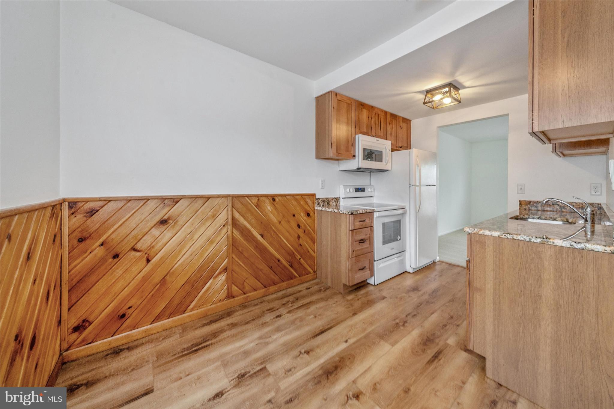 WHITE CHAPEL - Residential