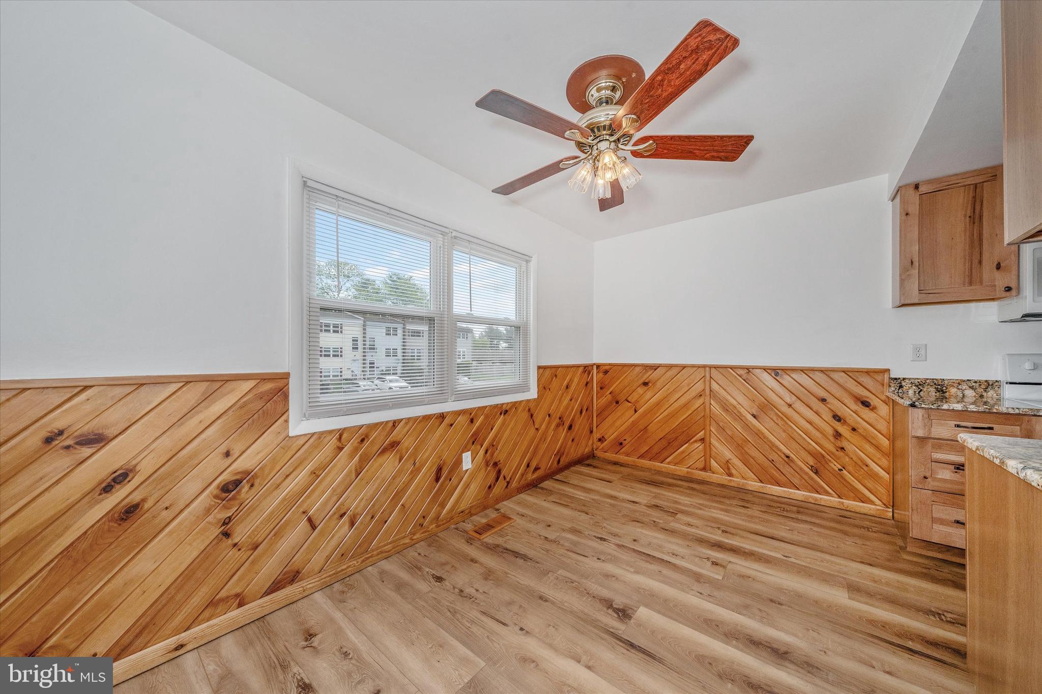 WHITE CHAPEL - Residential