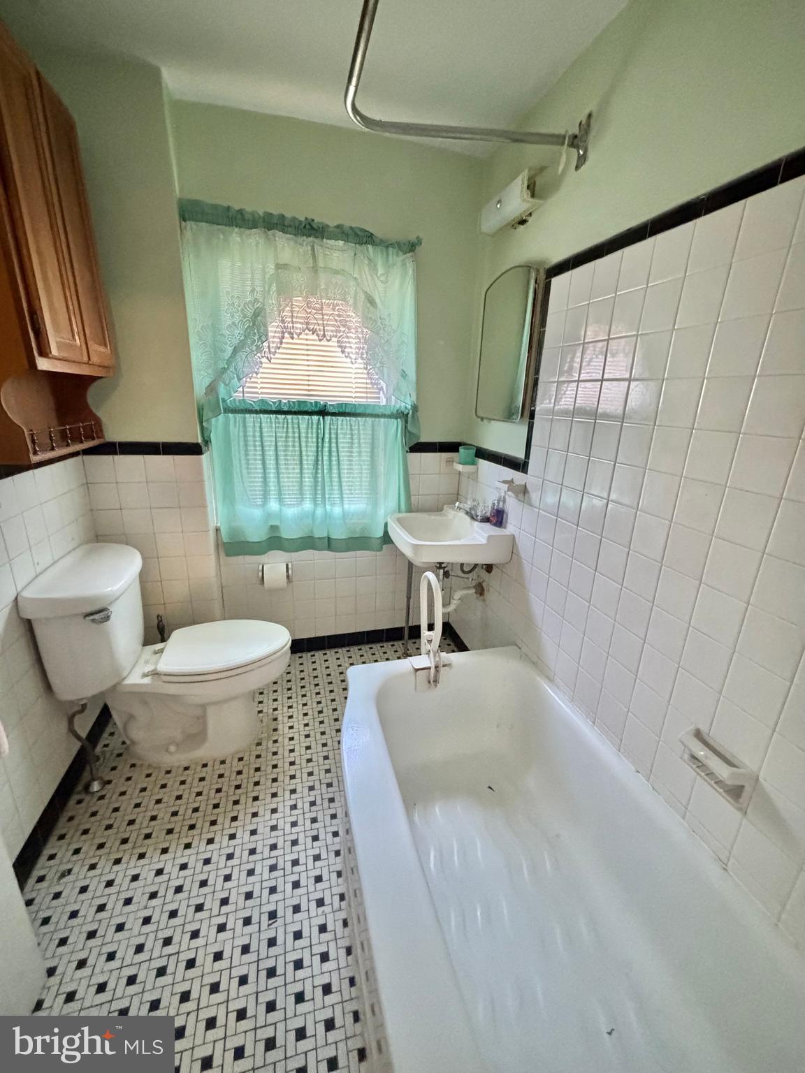 DREXEL PARK GARDEN - Residential