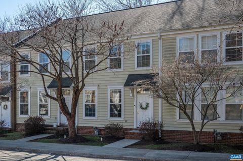 Townhouse For Sale - 1041 Carrington Pl Pl<br/> Albemarle County, CHARLOTTESVILLE, VA 22901