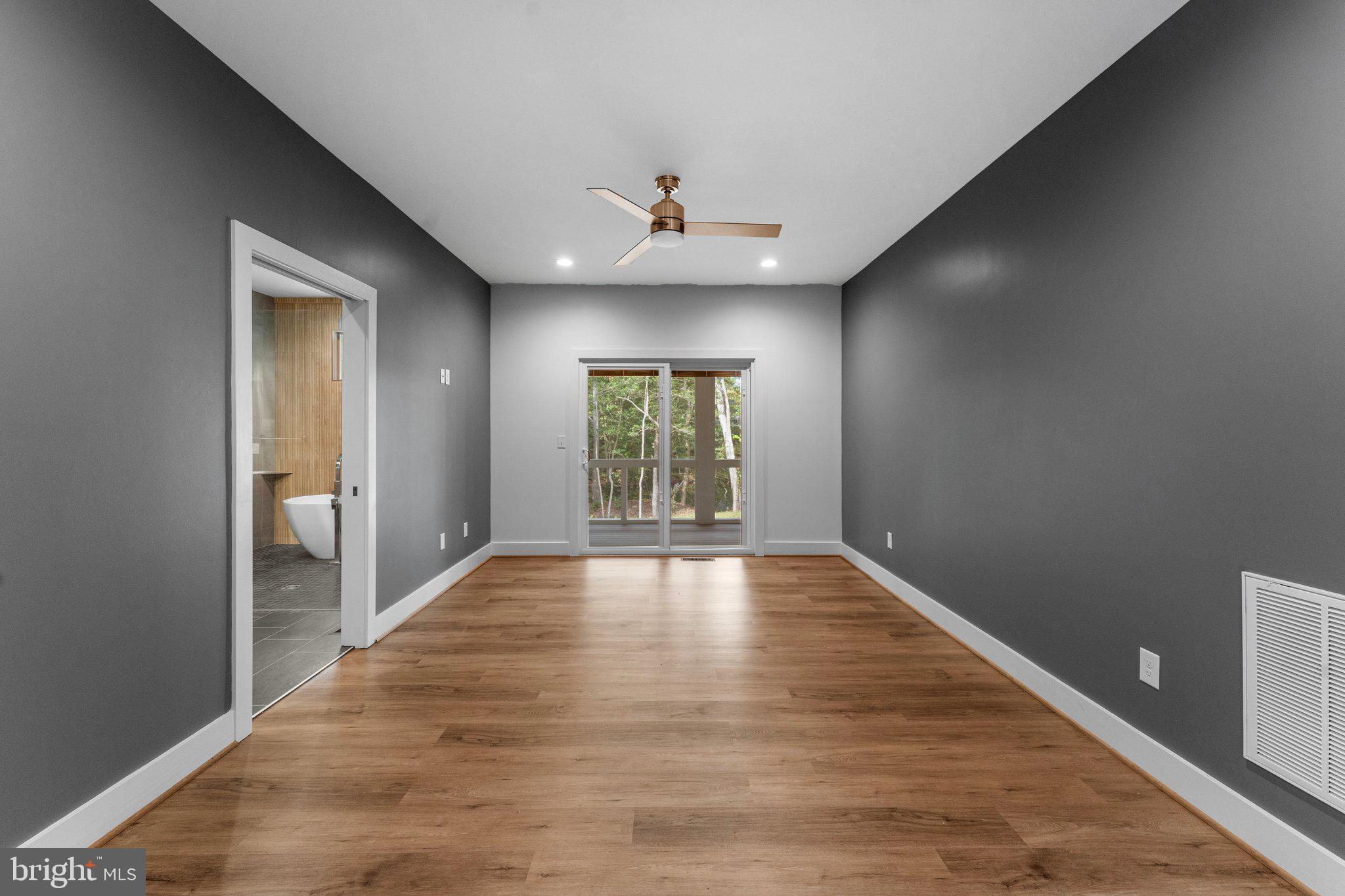 FOREST GREEN - Residential