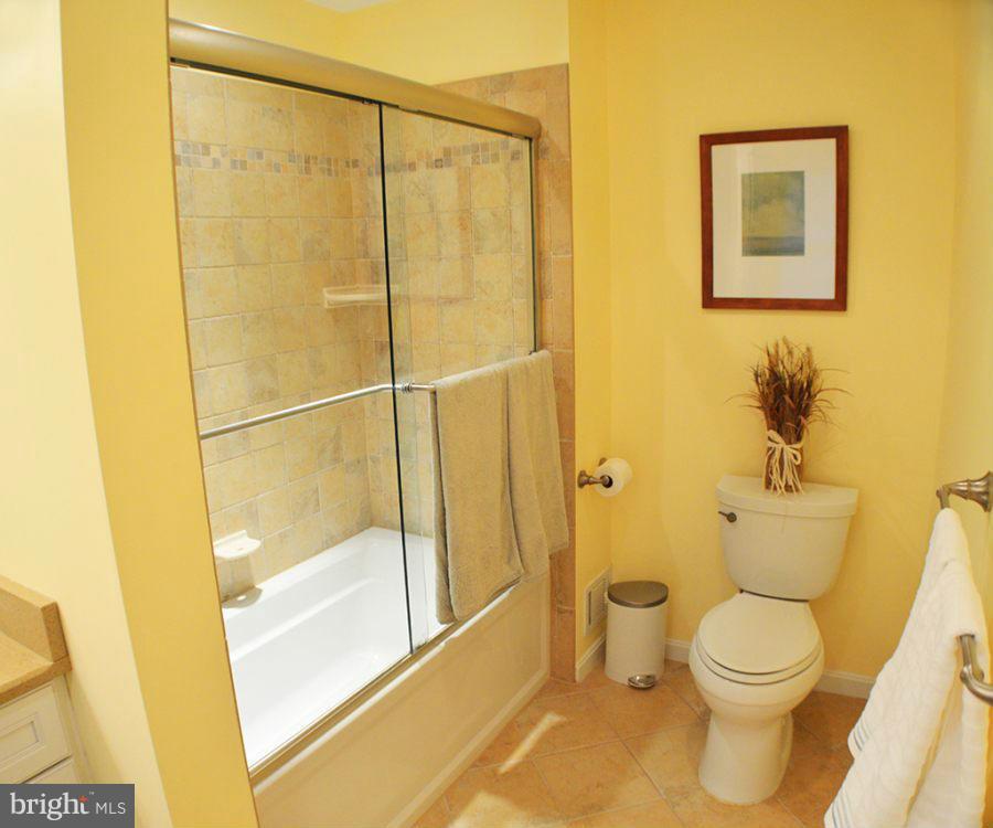 COUNTRY CREEK - Residential