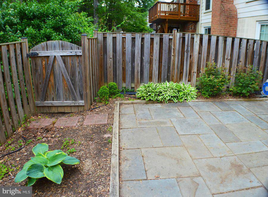 COUNTRY CREEK - Residential