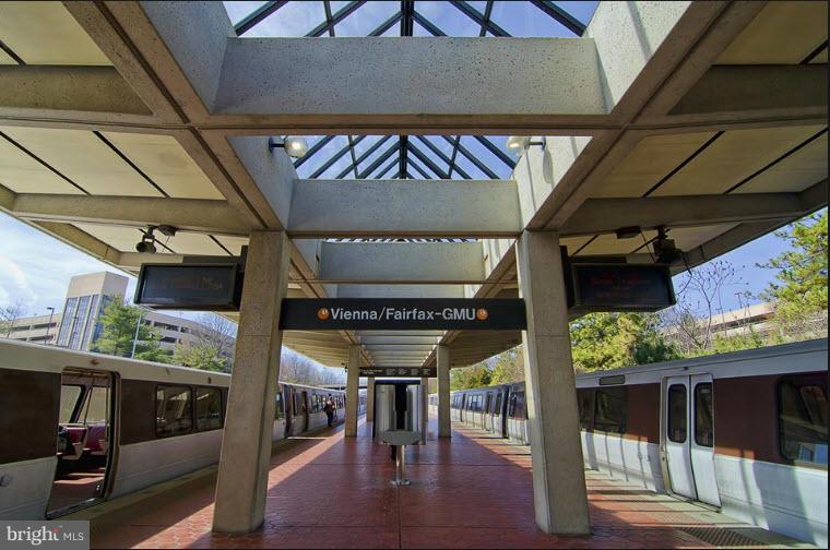 COUNTRY CREEK - Residential