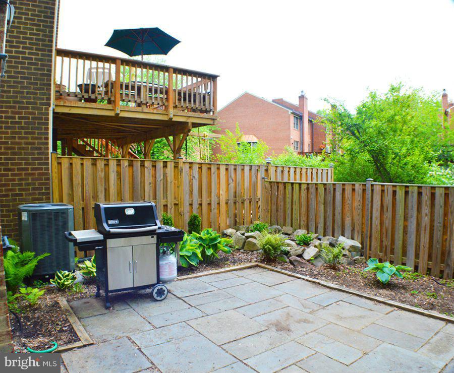 COUNTRY CREEK - Residential