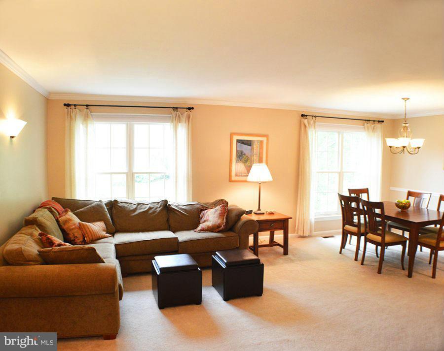 COUNTRY CREEK - Residential