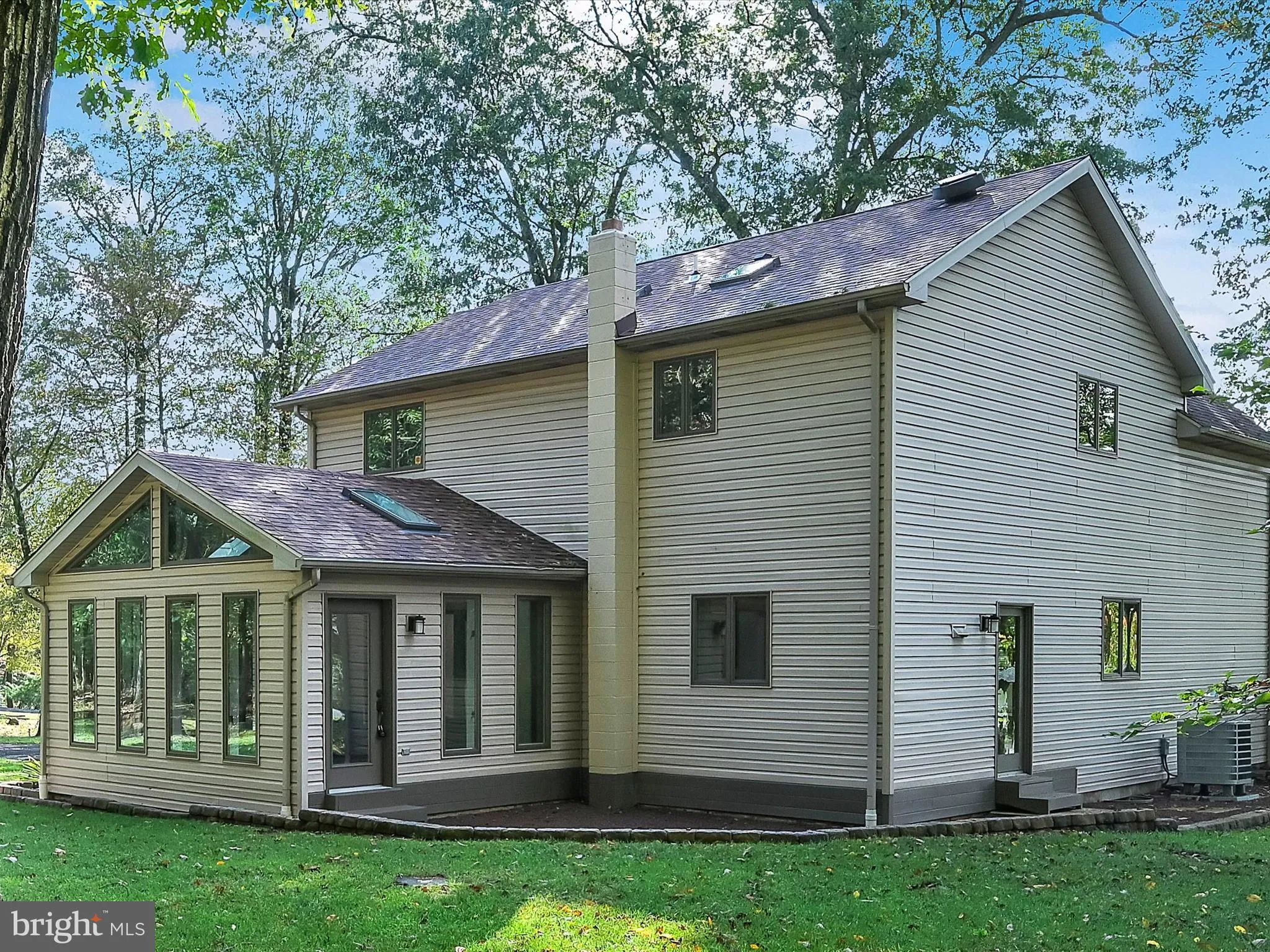 Auburn, Pennsylvania 17922, United States, 3 Bedrooms Bedrooms, ,4 BathroomsBathrooms,Residential,Coming Soon,218320