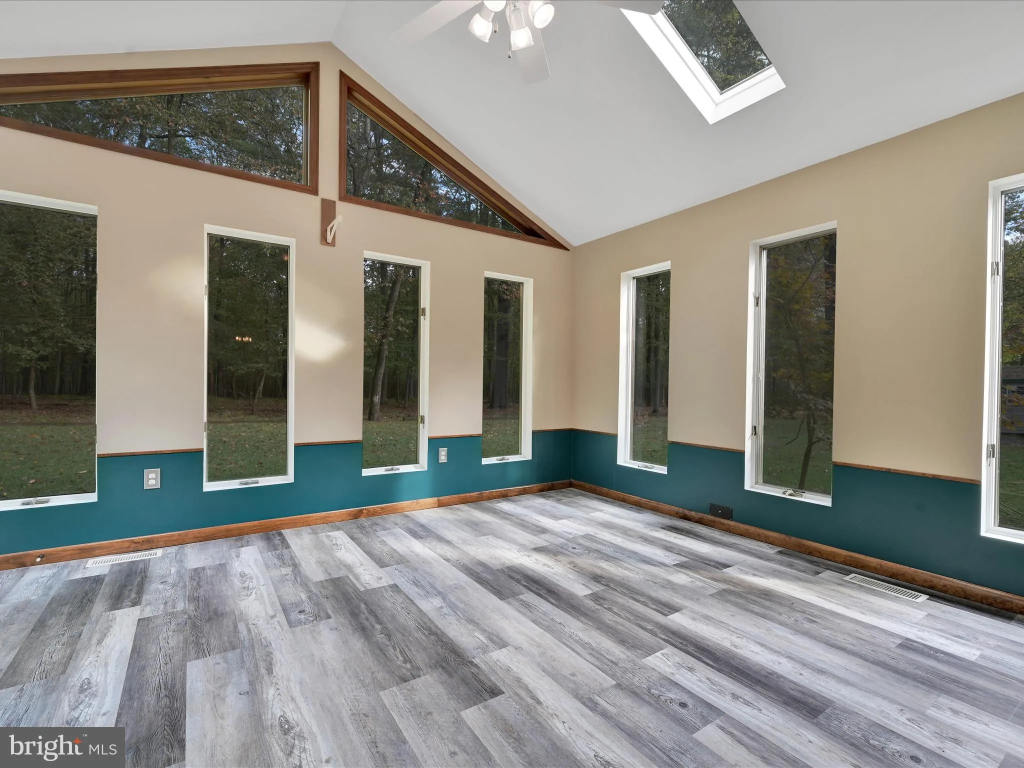 Auburn, Pennsylvania 17922, United States, 3 Bedrooms Bedrooms, ,4 BathroomsBathrooms,Residential,Coming Soon,218320