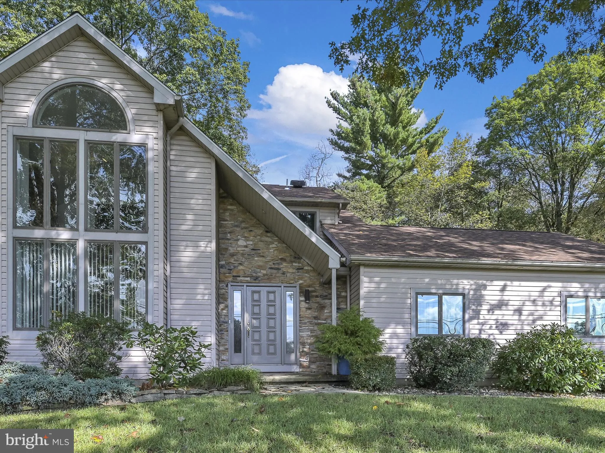 Auburn, Pennsylvania 17922, United States, 3 Bedrooms Bedrooms, ,4 BathroomsBathrooms,Residential,Coming Soon,218320