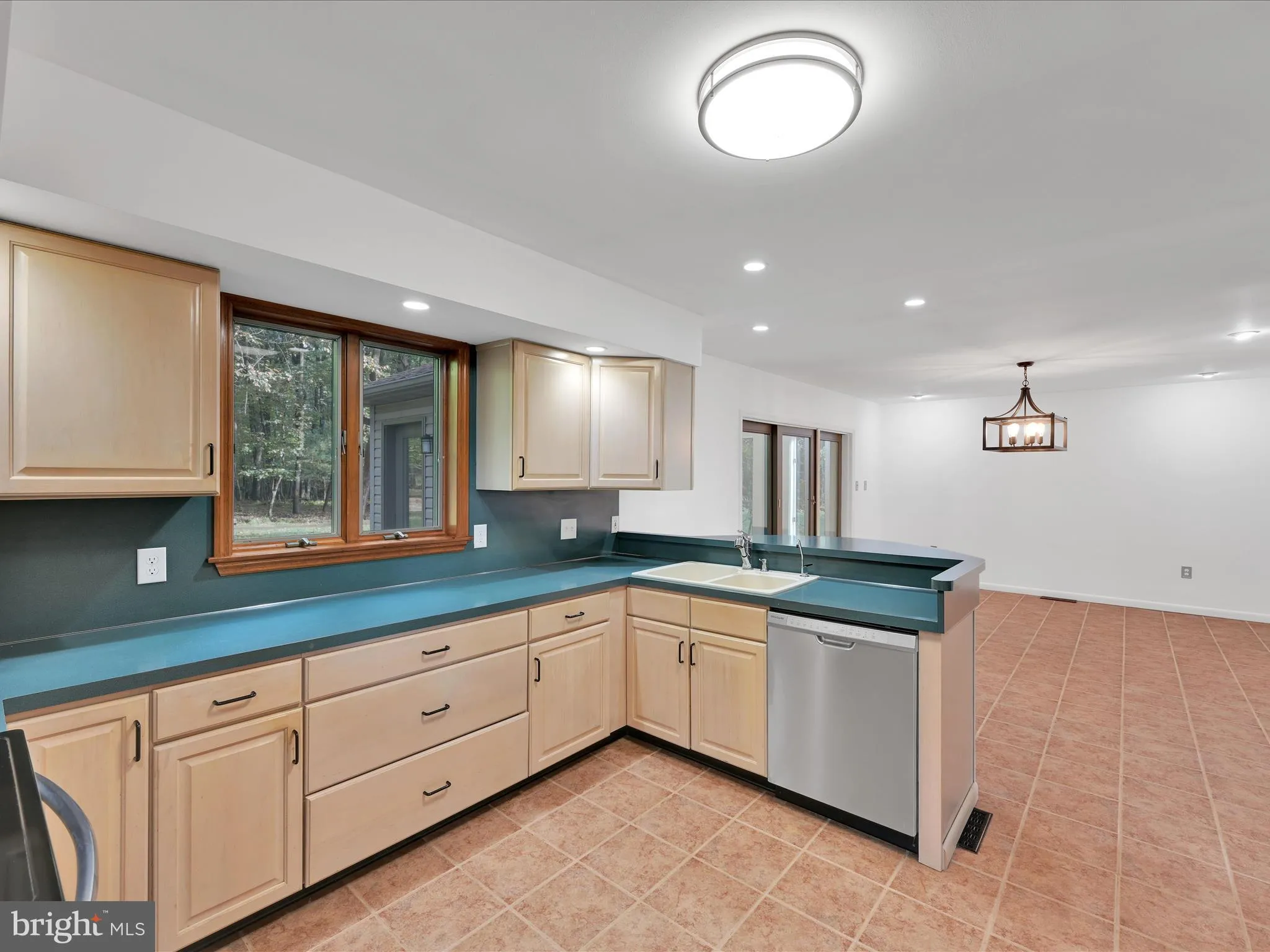 Auburn, Pennsylvania 17922, United States, 3 Bedrooms Bedrooms, ,4 BathroomsBathrooms,Residential,Coming Soon,218320