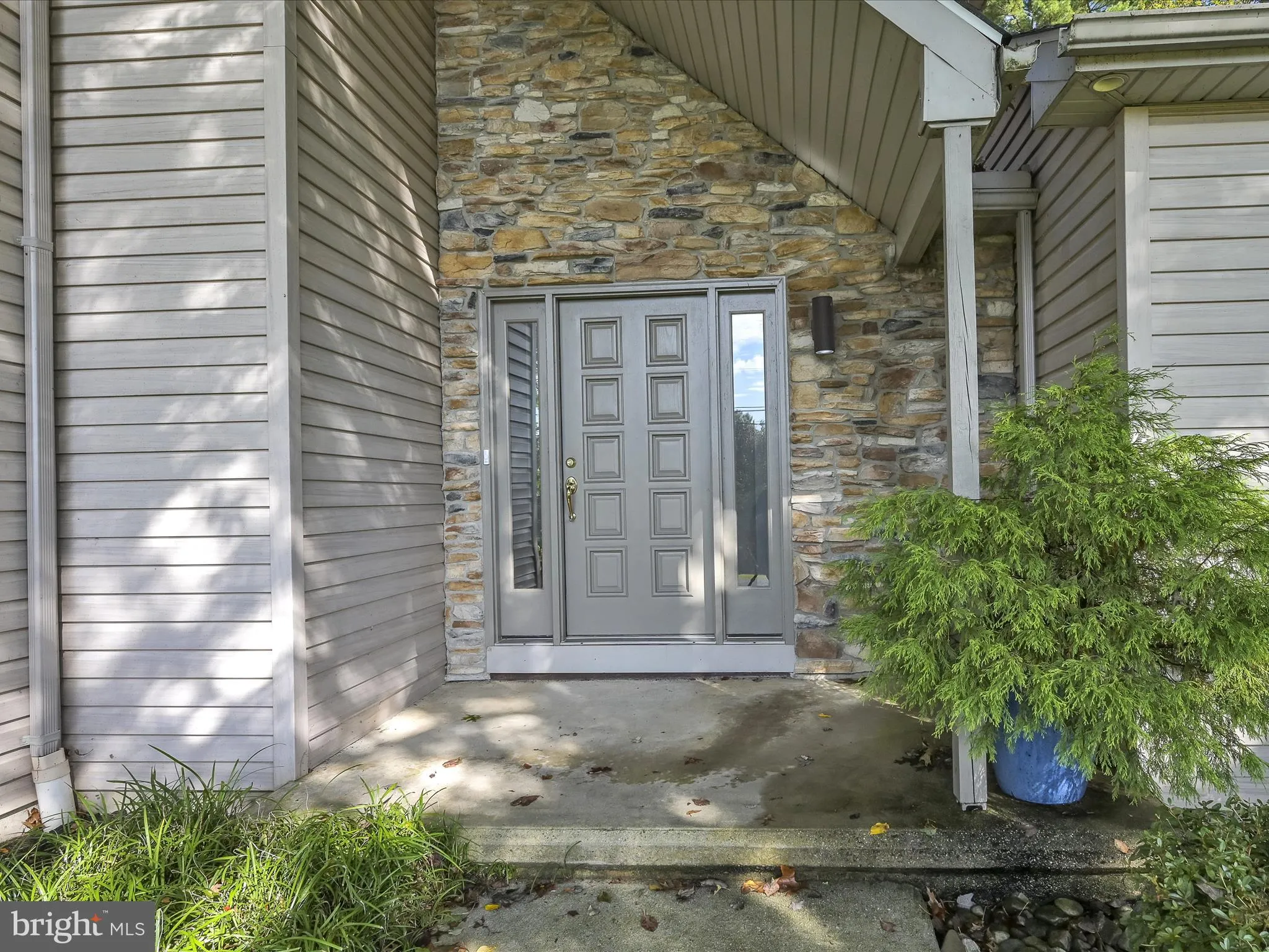 Auburn, Pennsylvania 17922, United States, 3 Bedrooms Bedrooms, ,4 BathroomsBathrooms,Residential,Coming Soon,218320