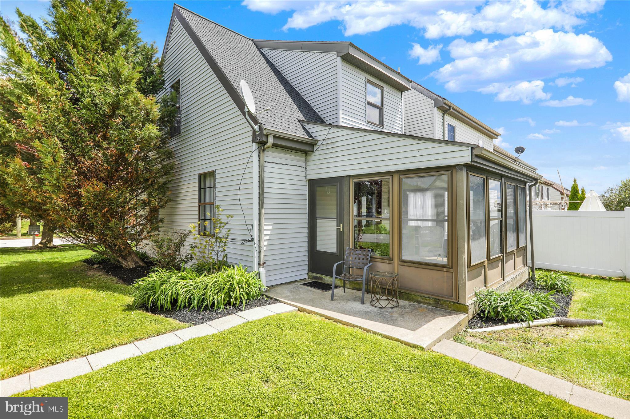 40 CARRIAGE HOUSE DRIVE