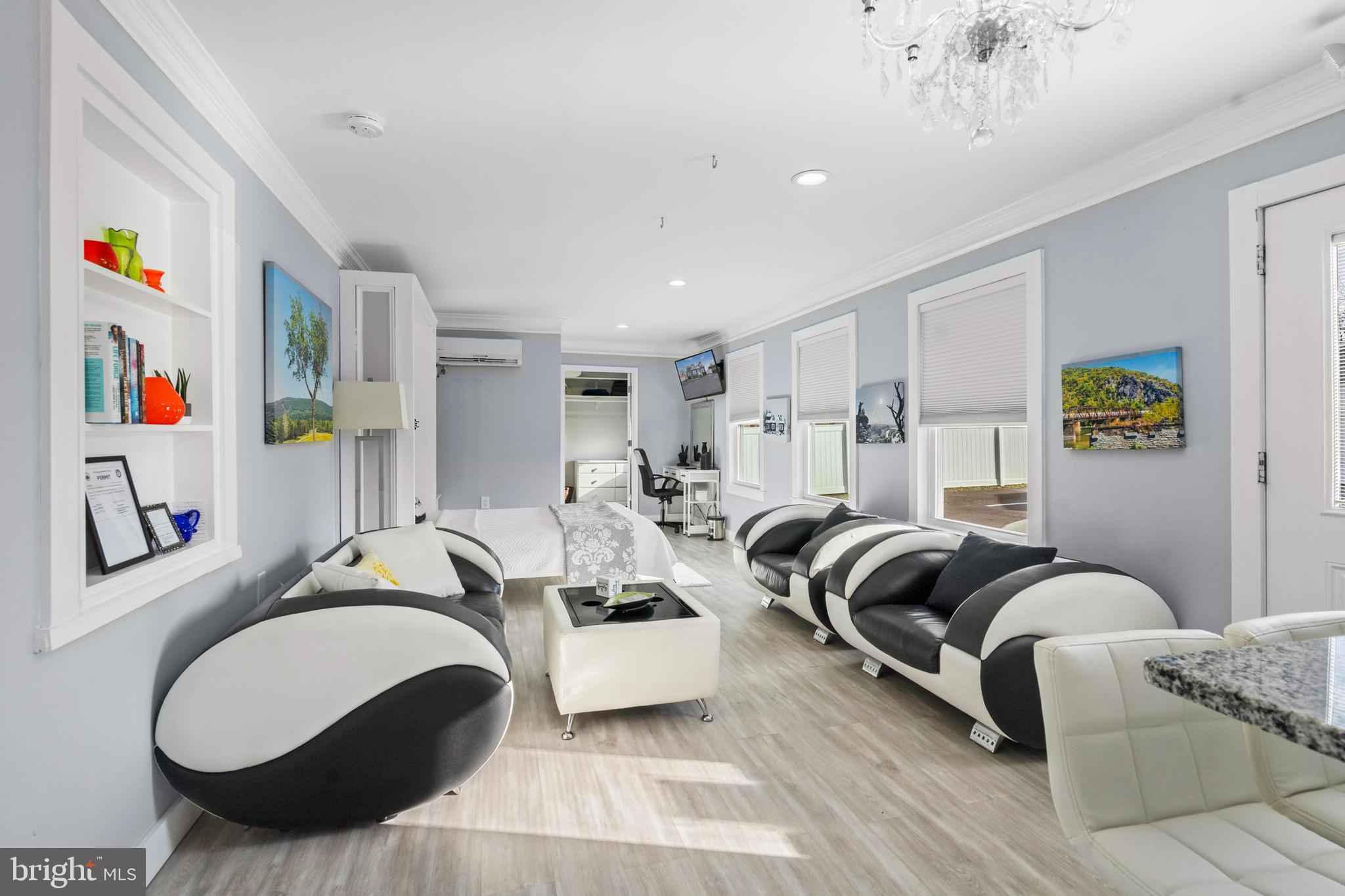 1315 W WASHINGTON STREET W