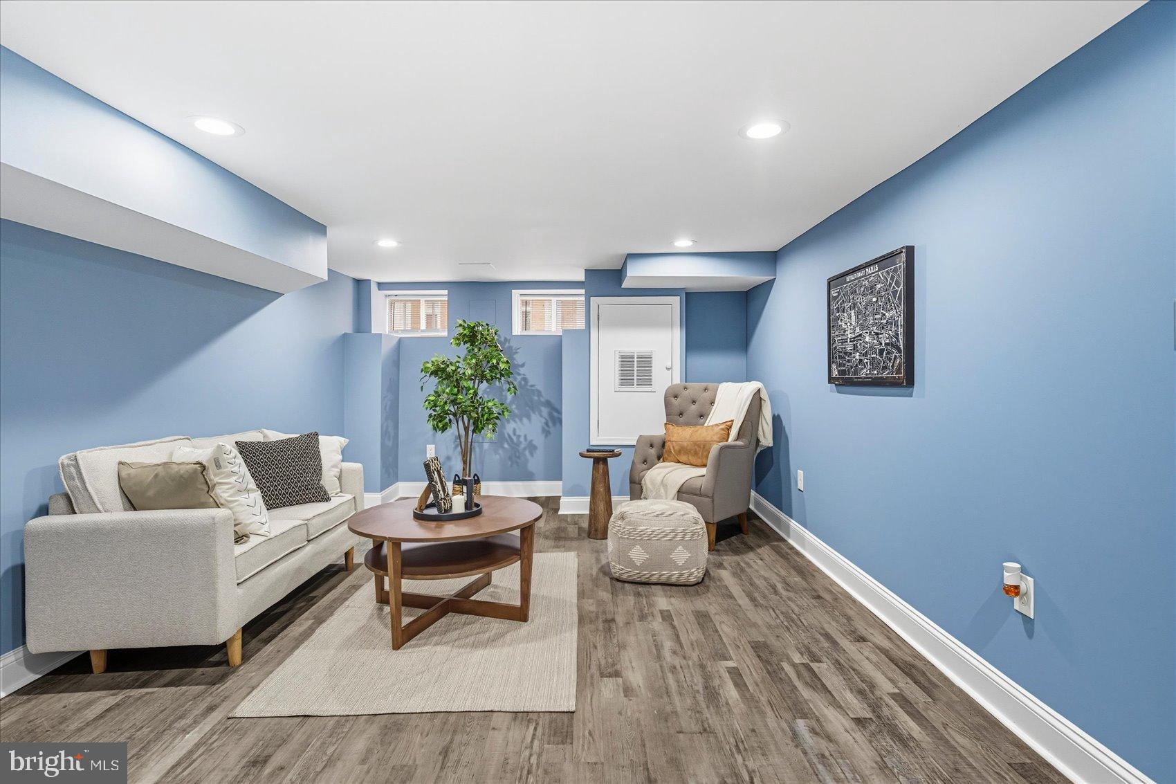 MIDTOWN EDMONDSON - Residential
