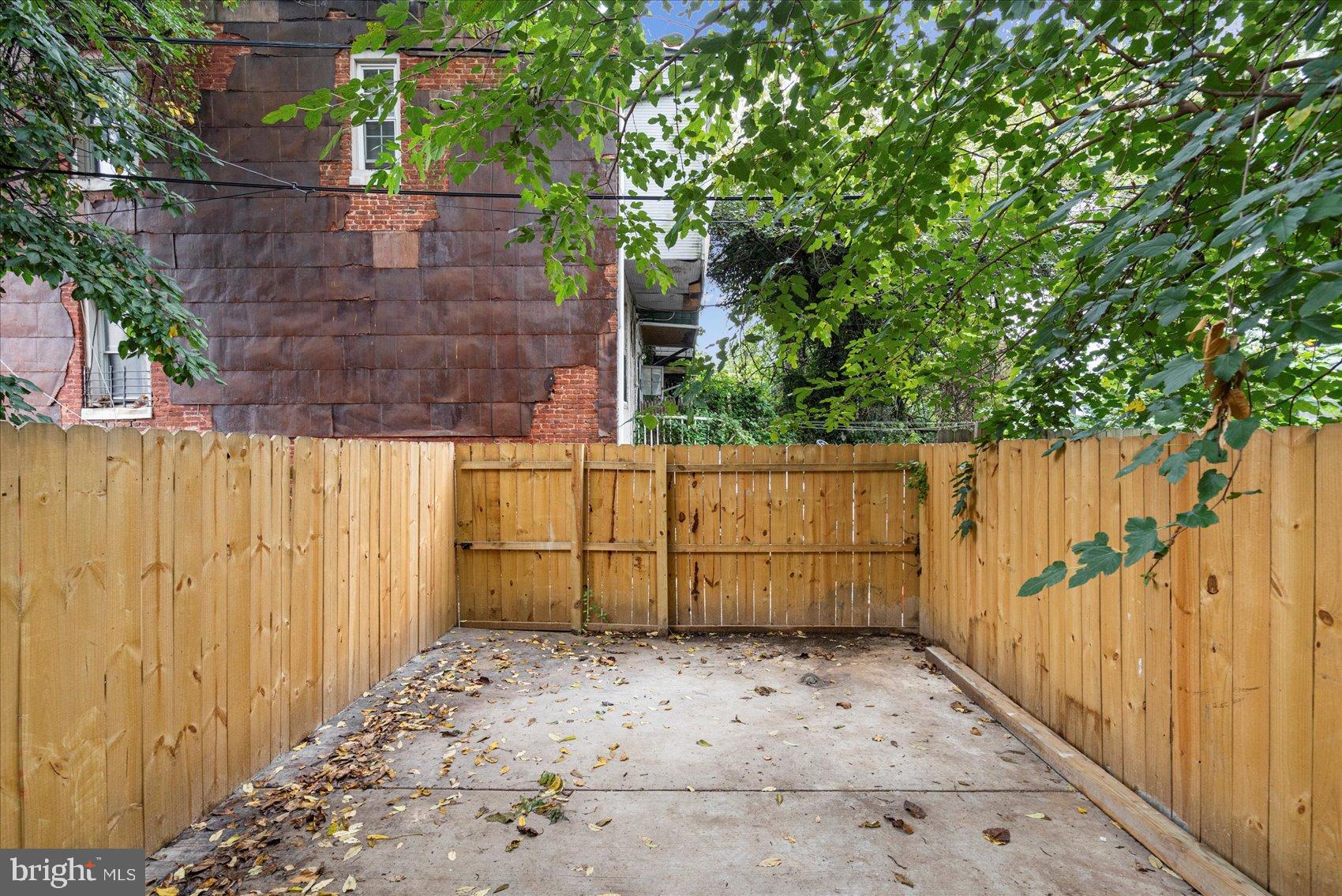 MIDTOWN EDMONDSON - Residential