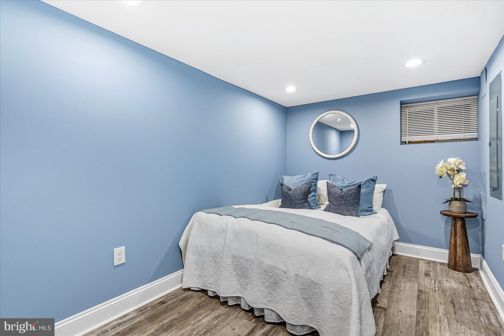 MIDTOWN EDMONDSON - Residential