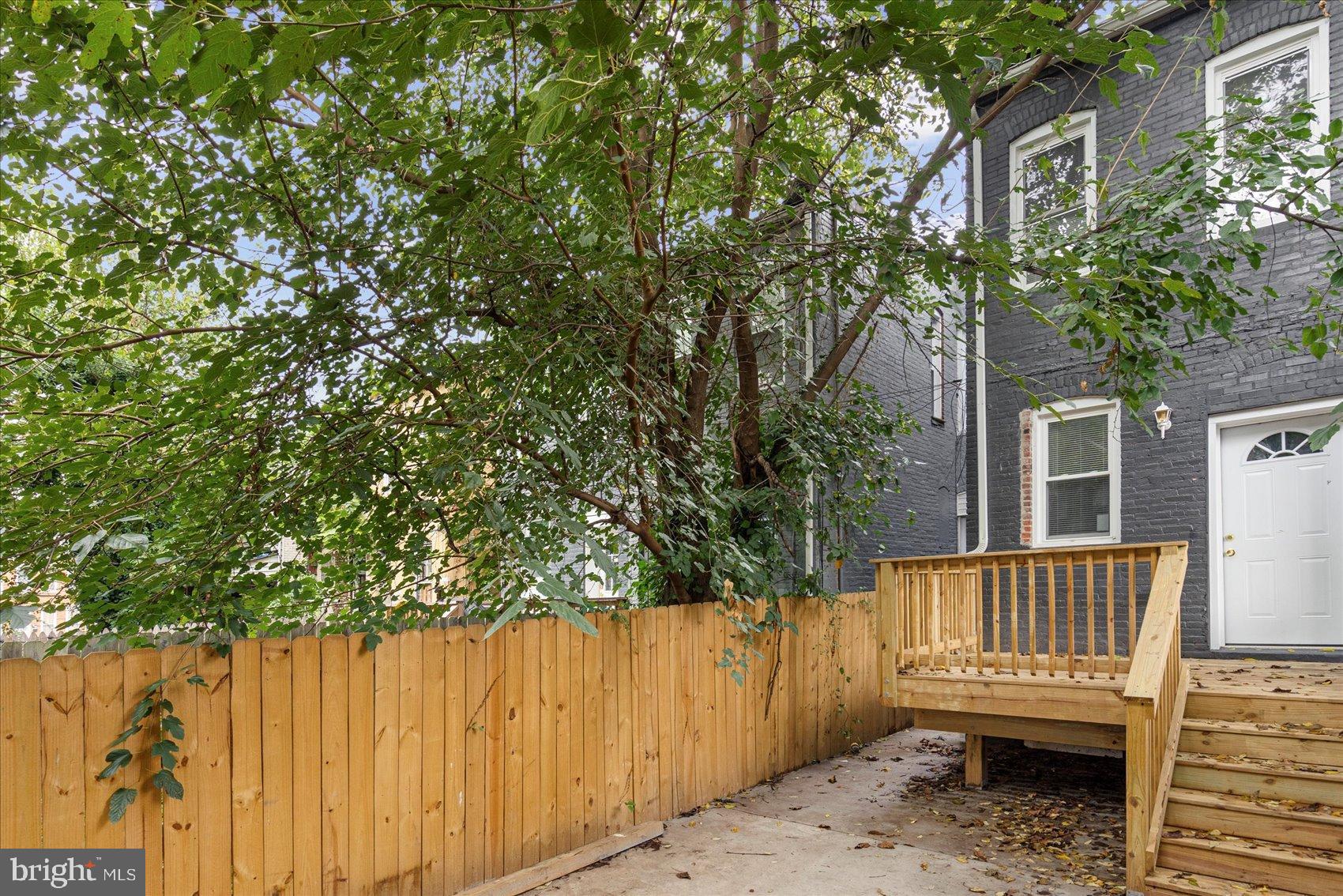 MIDTOWN EDMONDSON - Residential