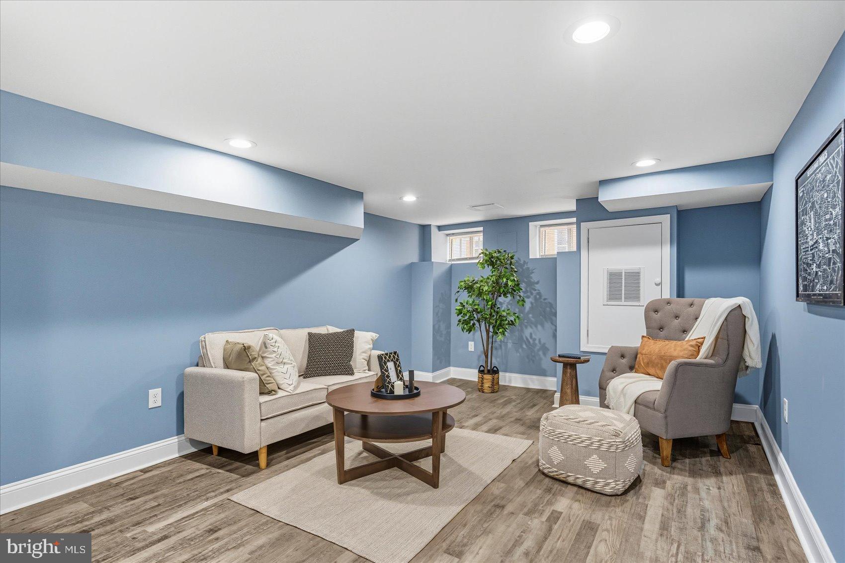MIDTOWN EDMONDSON - Residential