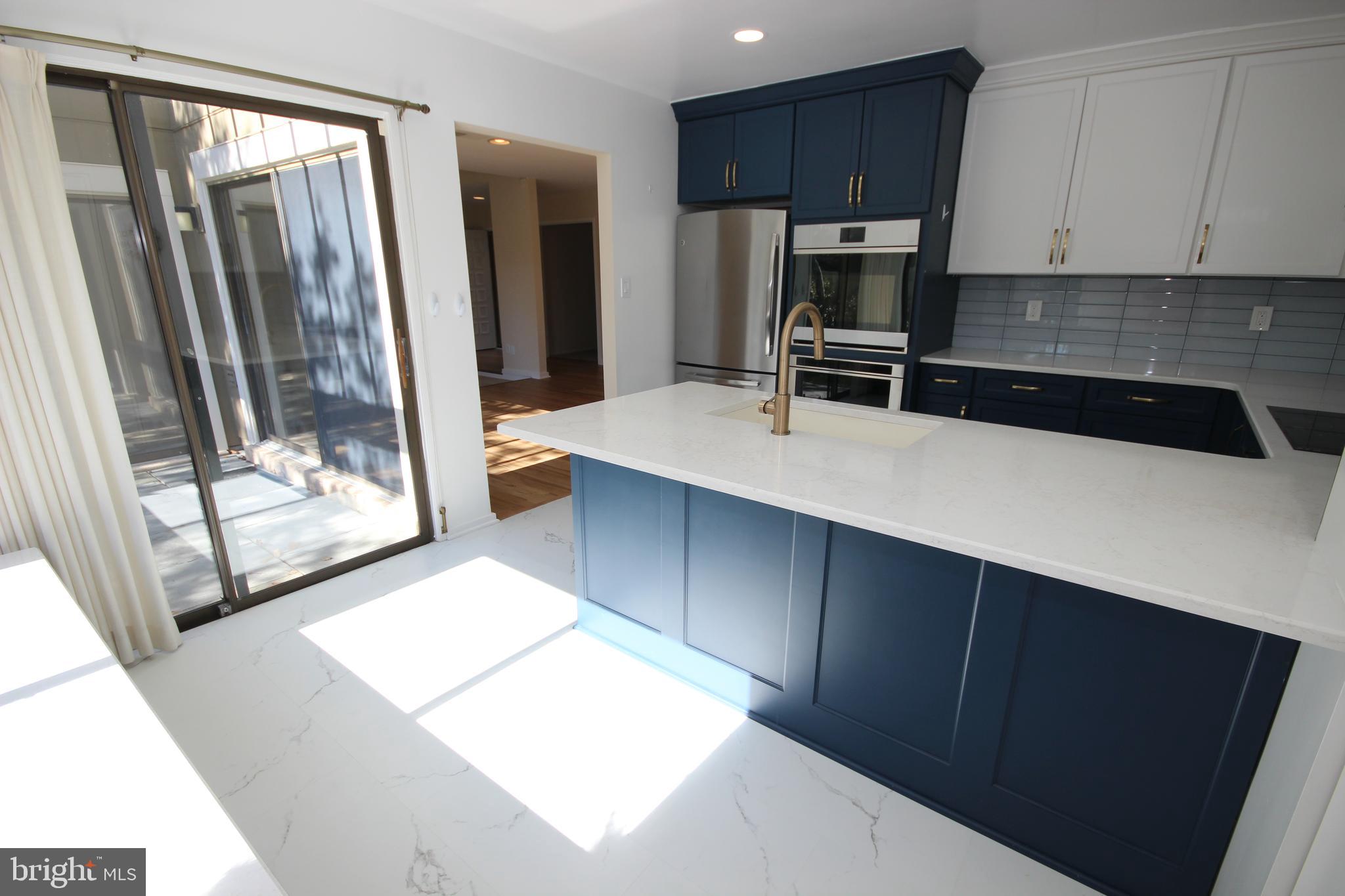 COURTS OF WHETSTONE - Residential