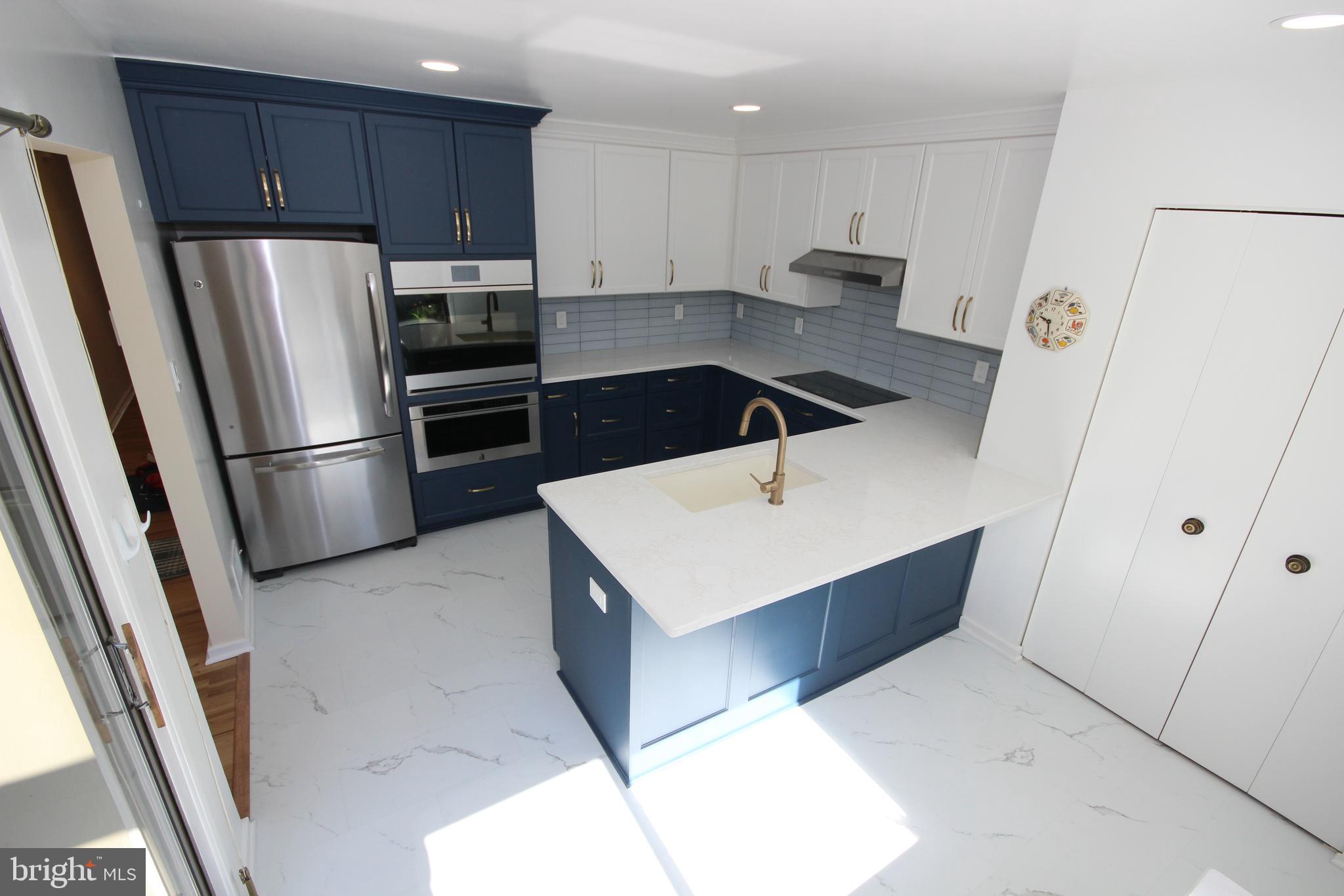 COURTS OF WHETSTONE - Residential