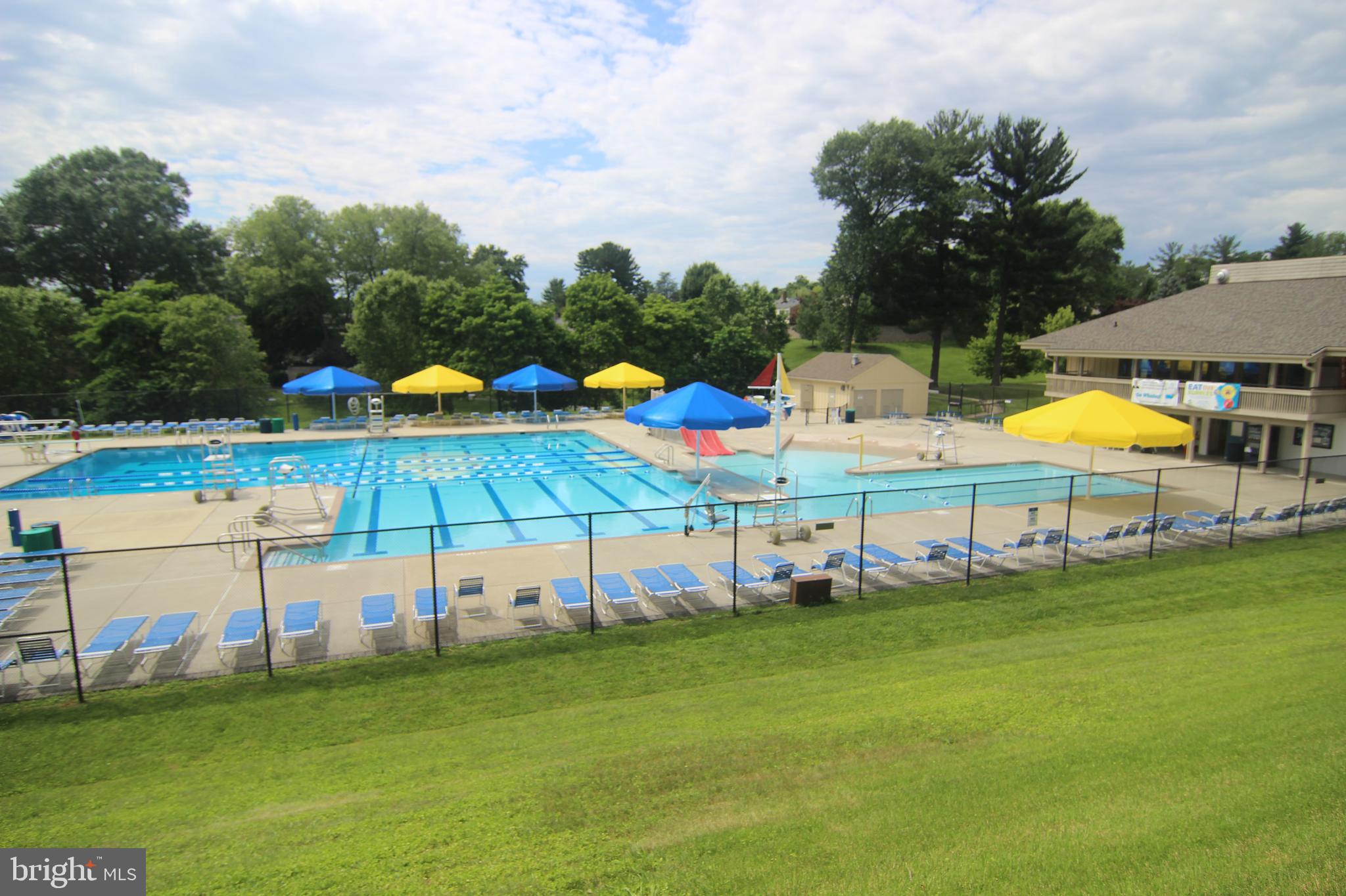 COURTS OF WHETSTONE - Residential